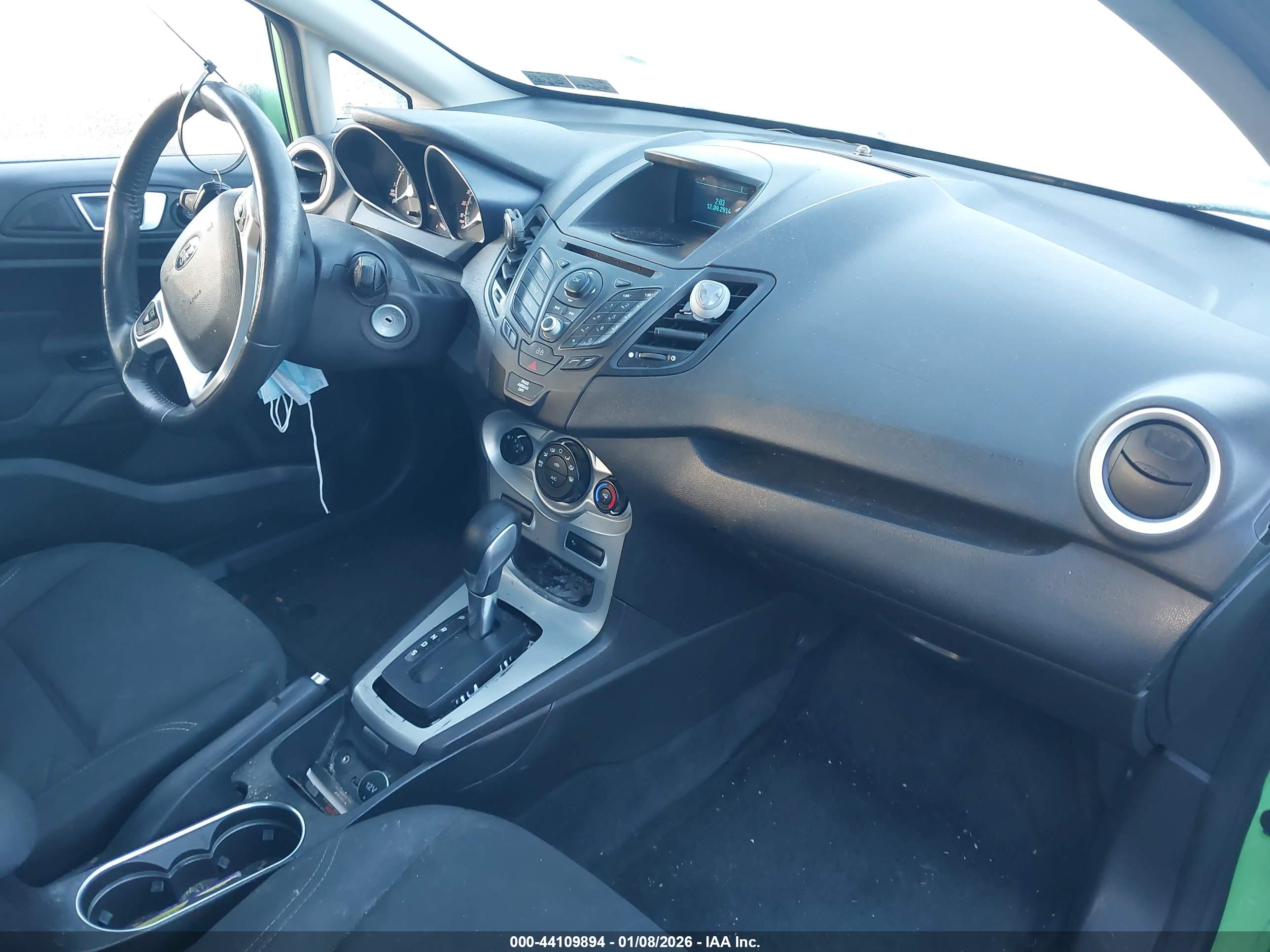 FORD FIESTA image 5