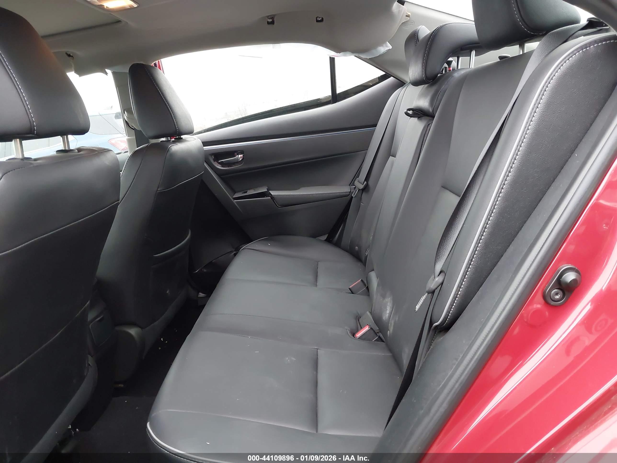 TOYOTA COROLLA image 8