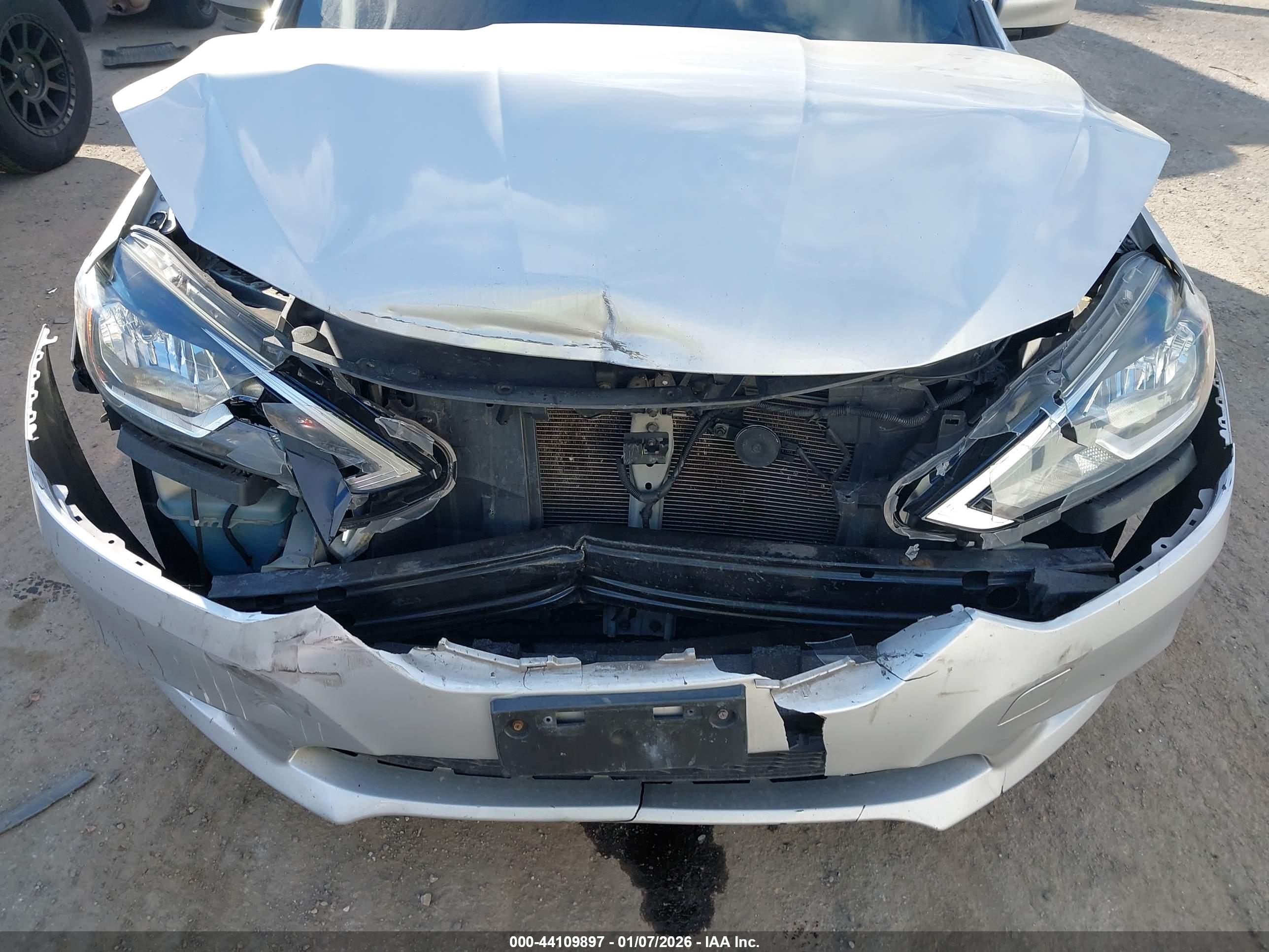 NISSAN SENTRA image 6