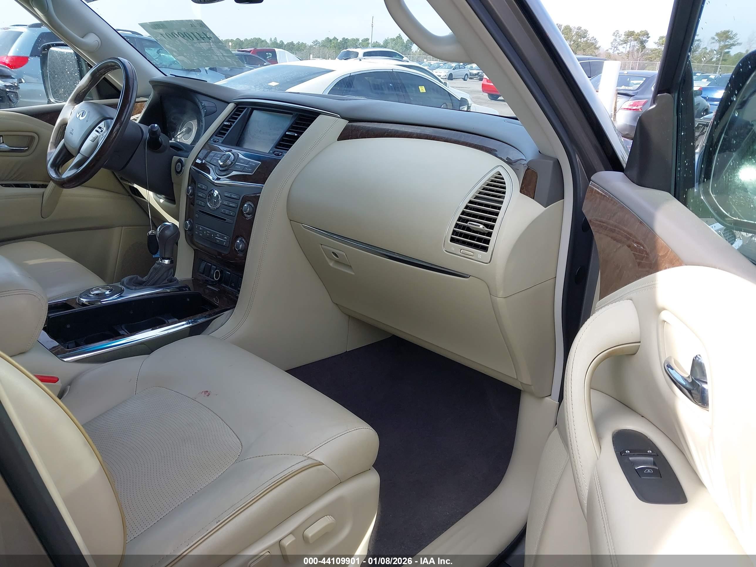 INFINITI QX80 image 5