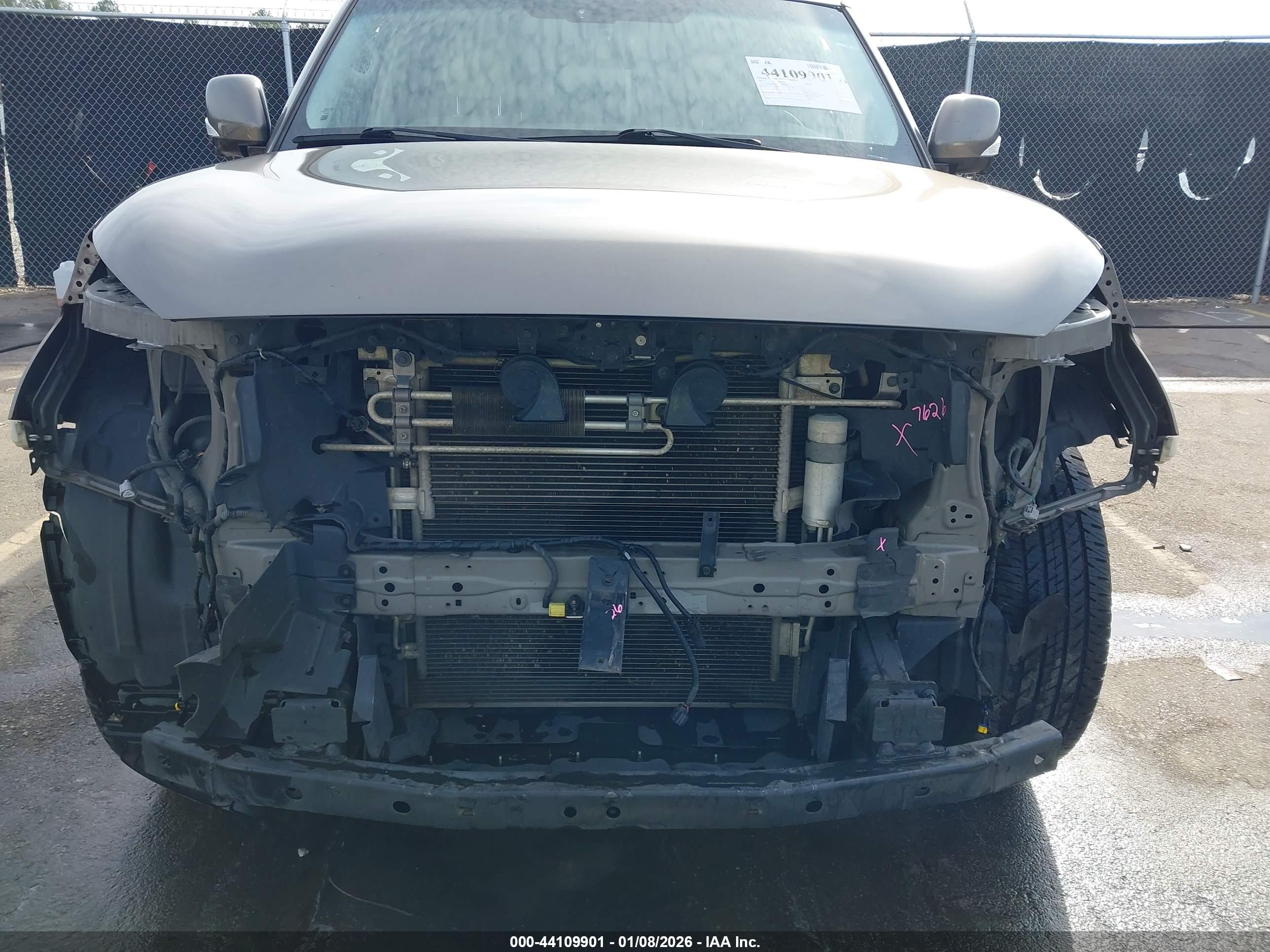 INFINITI QX80 image 6