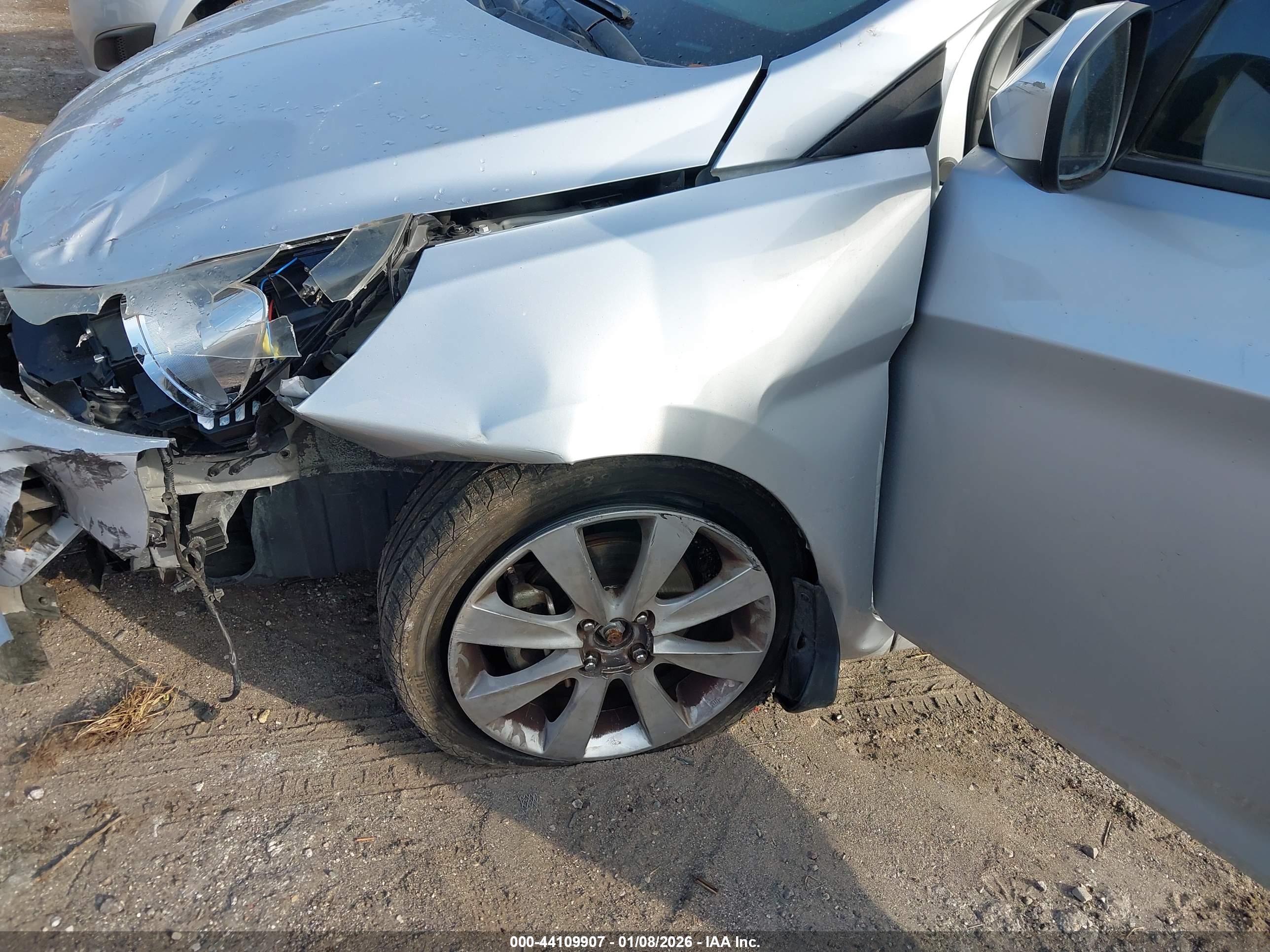 HYUNDAI ACCENT image 6