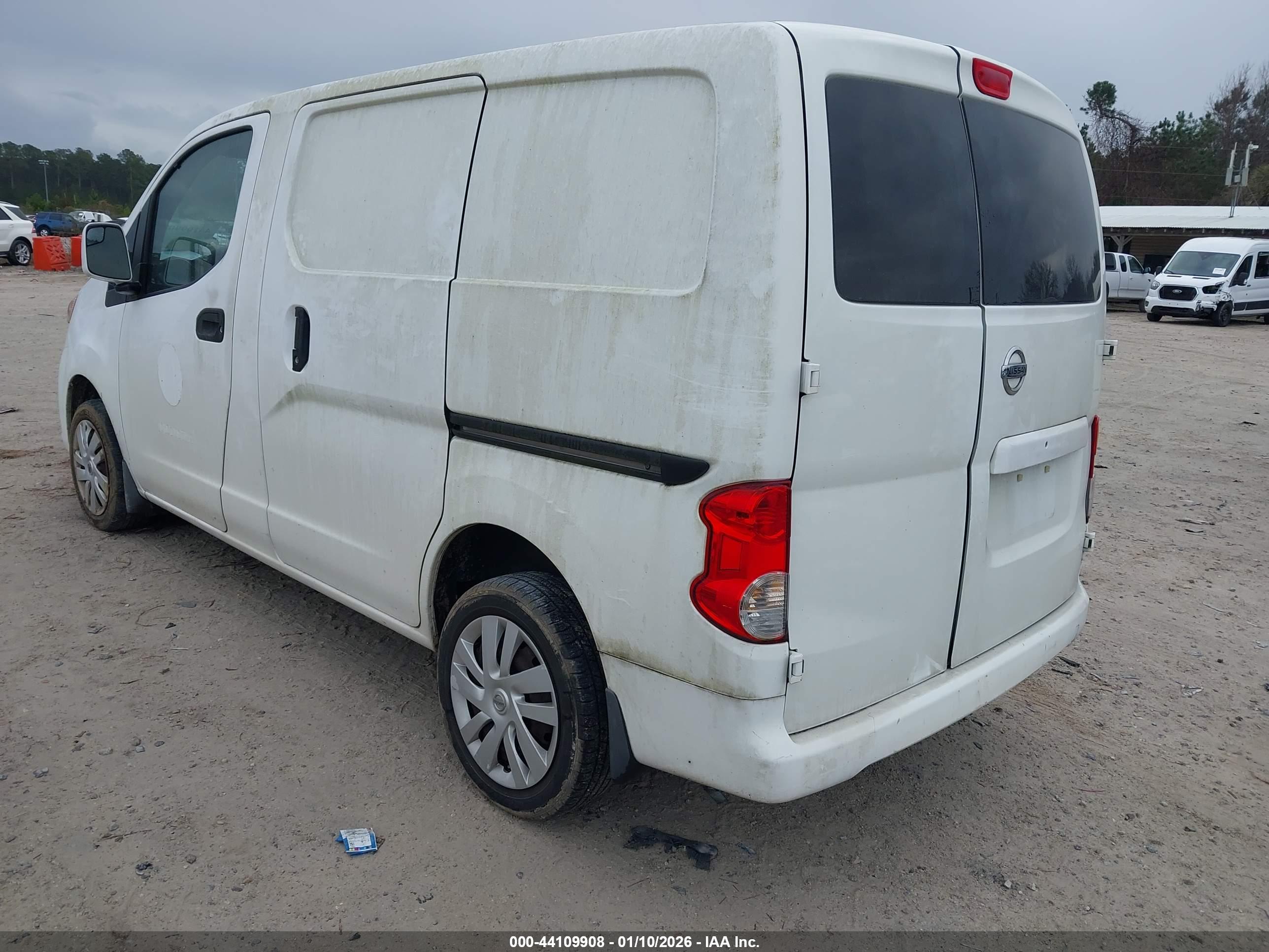NISSAN NV200 image 3