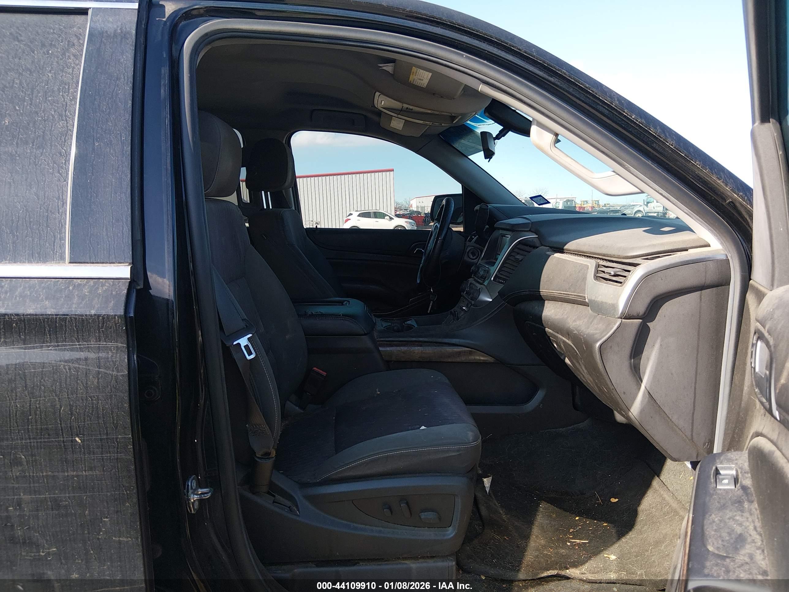 CHEVROLET TAHOE image 5