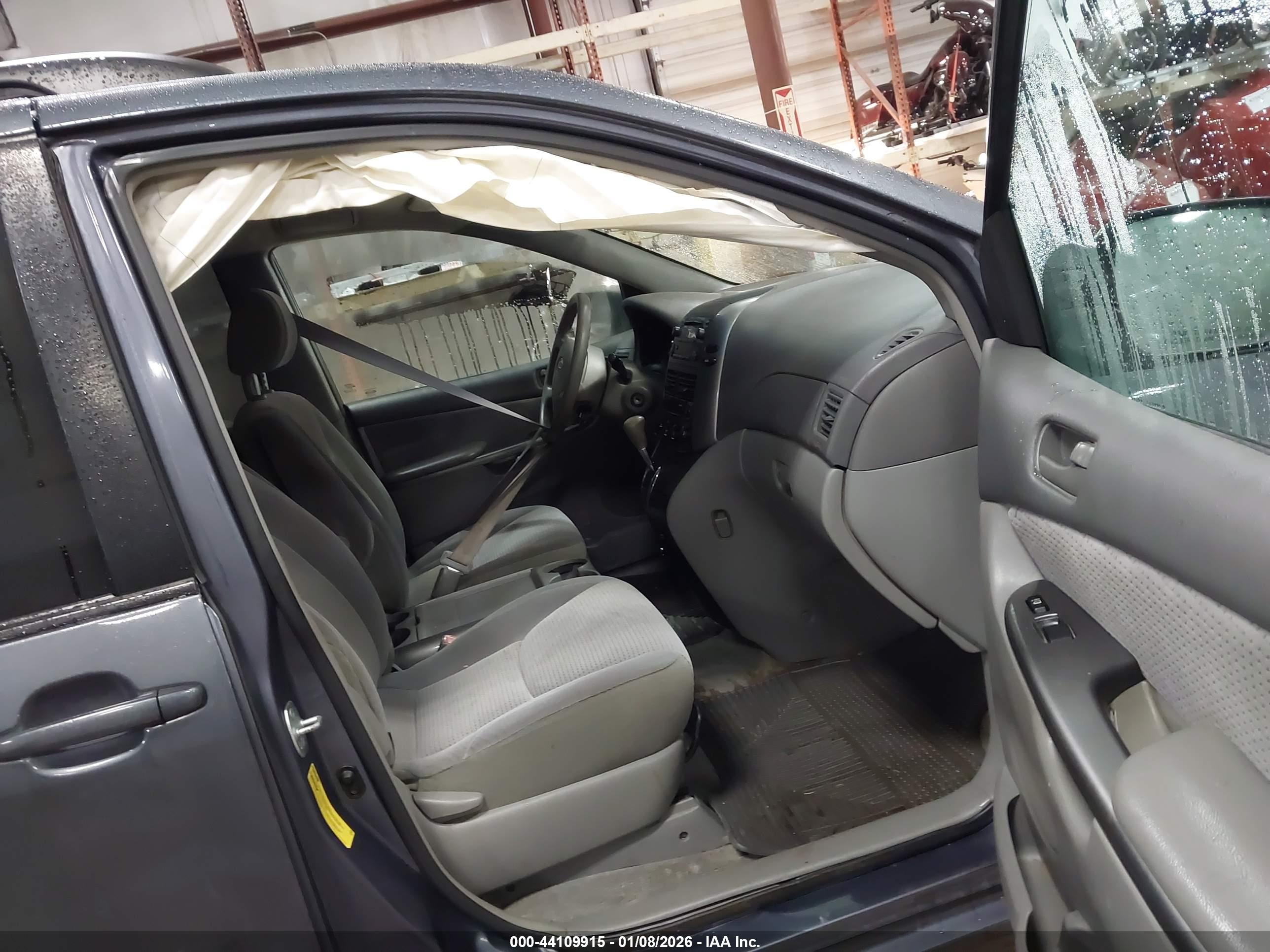 TOYOTA SIENNA image 5