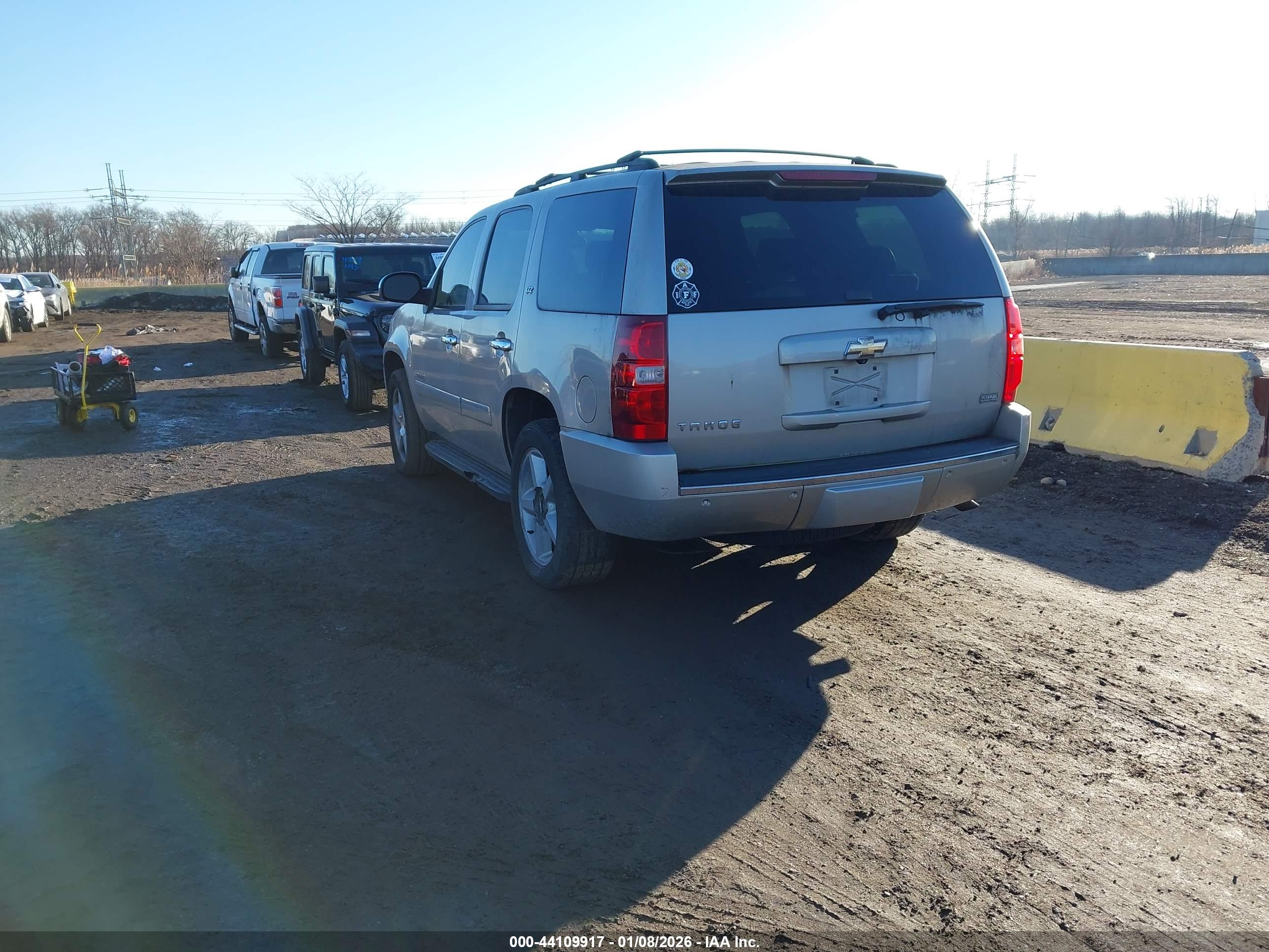 CHEVROLET TAHOE image 3