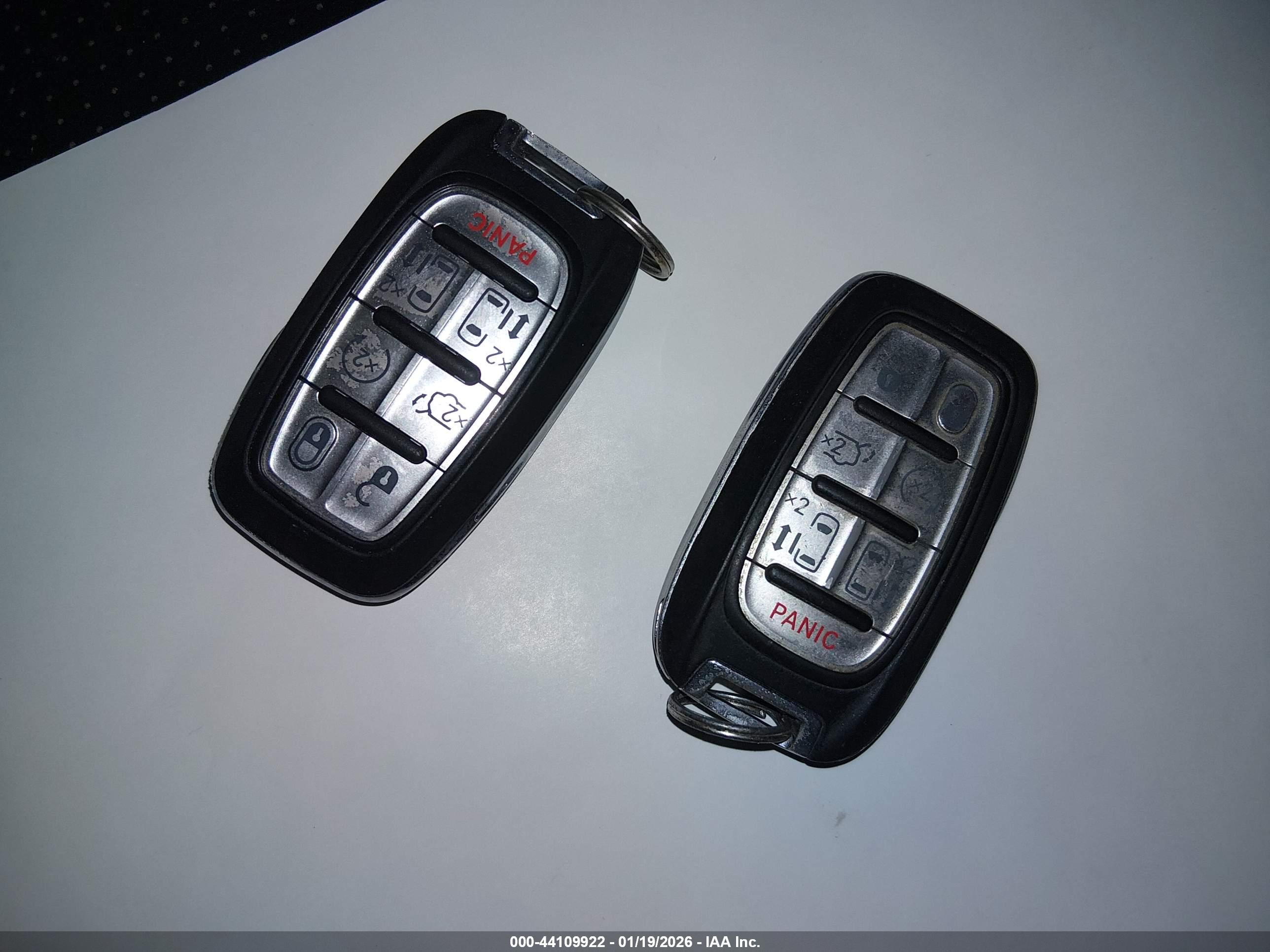 CHRYSLER PACIFICA image 11