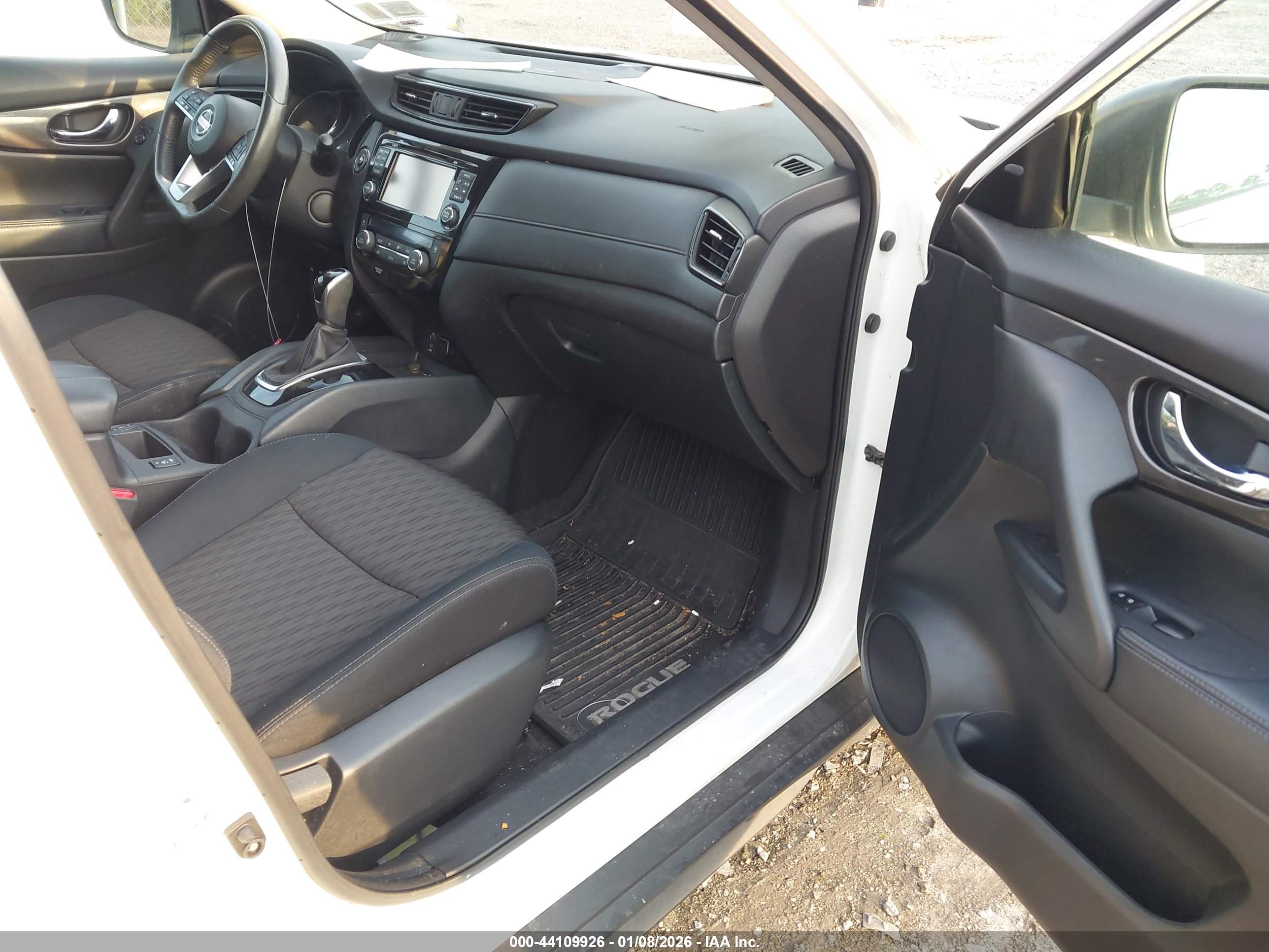 NISSAN ROGUE image 5