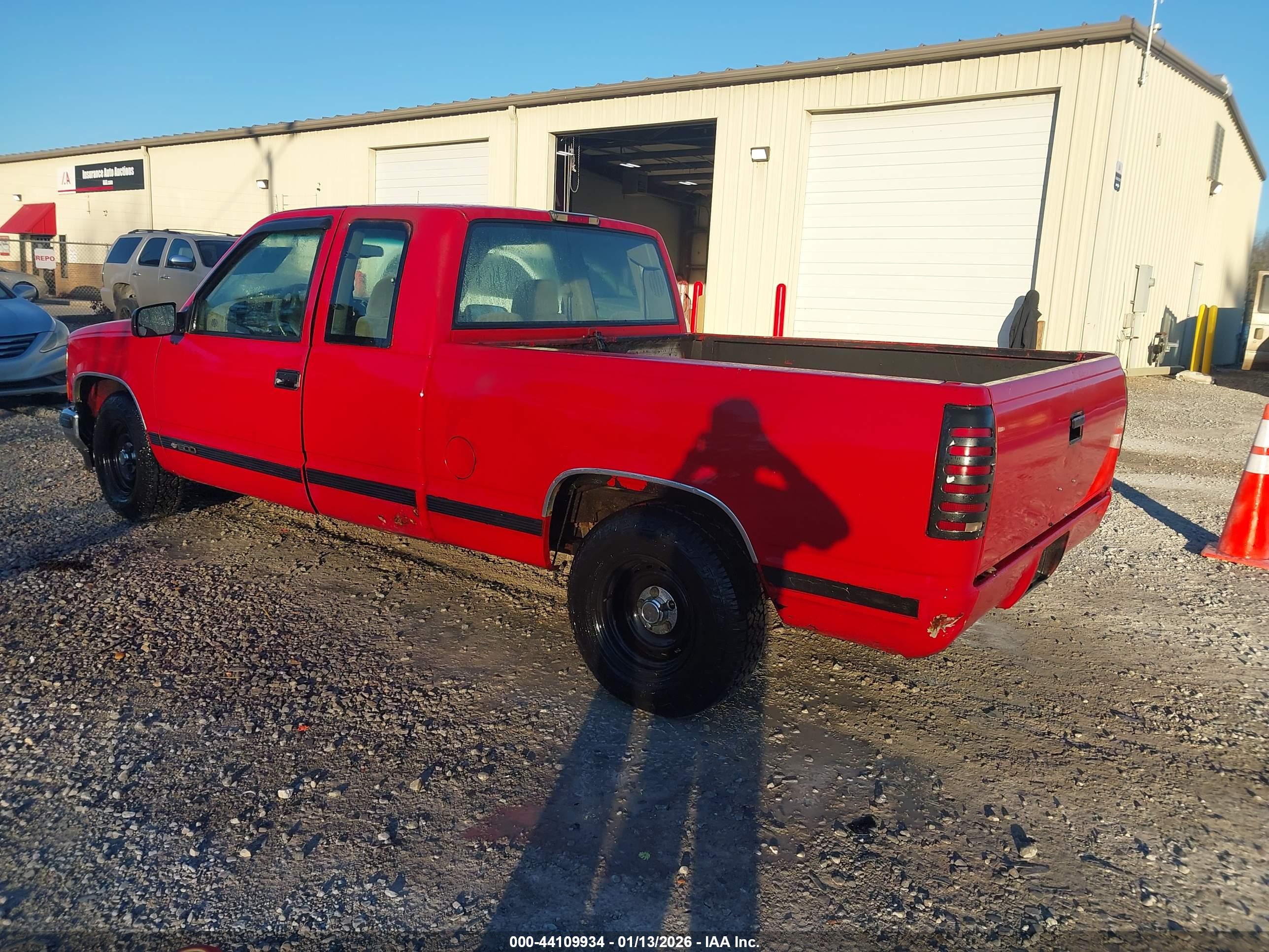 CHEVROLET C1500 image 3