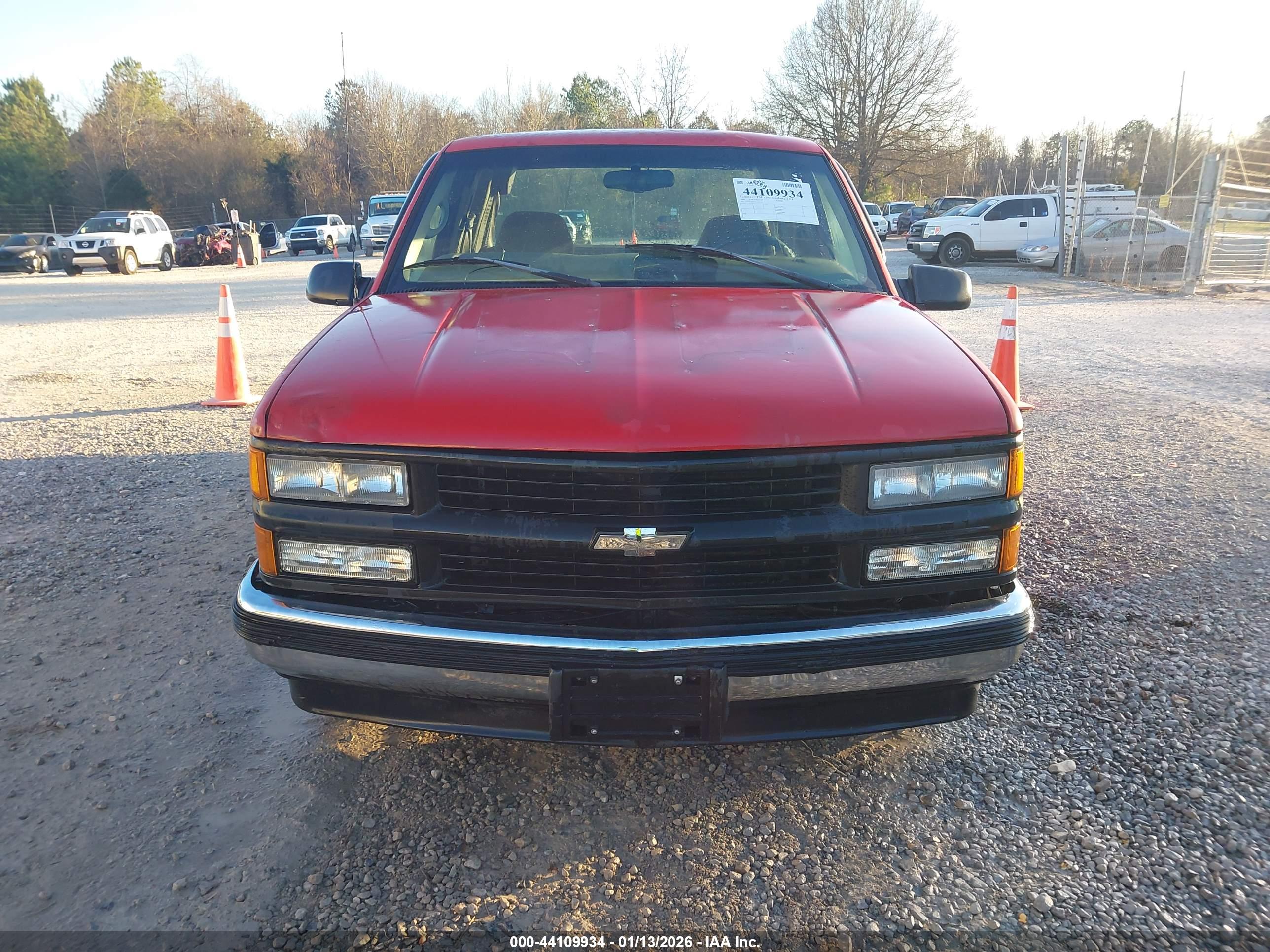 CHEVROLET C1500 image 6