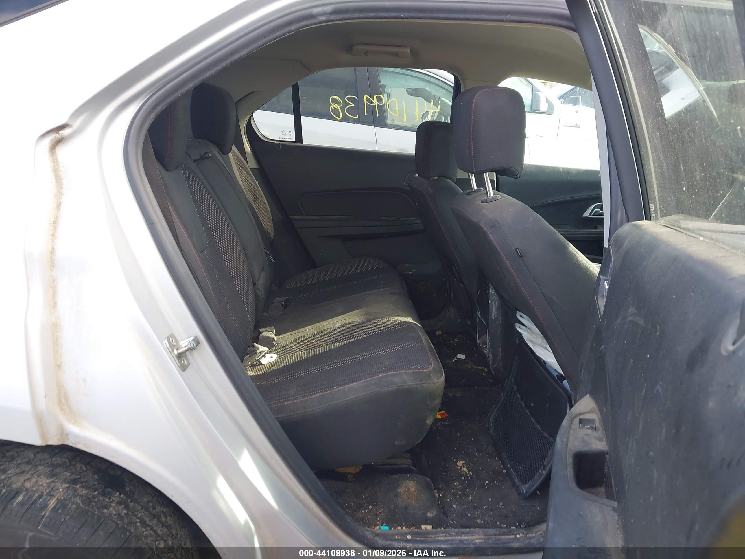 CHEVROLET EQUINOX image 8
