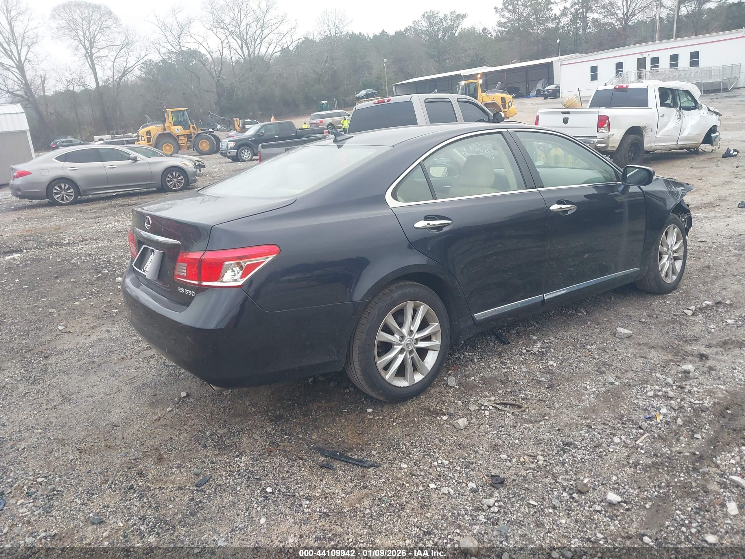 LEXUS ES image 4