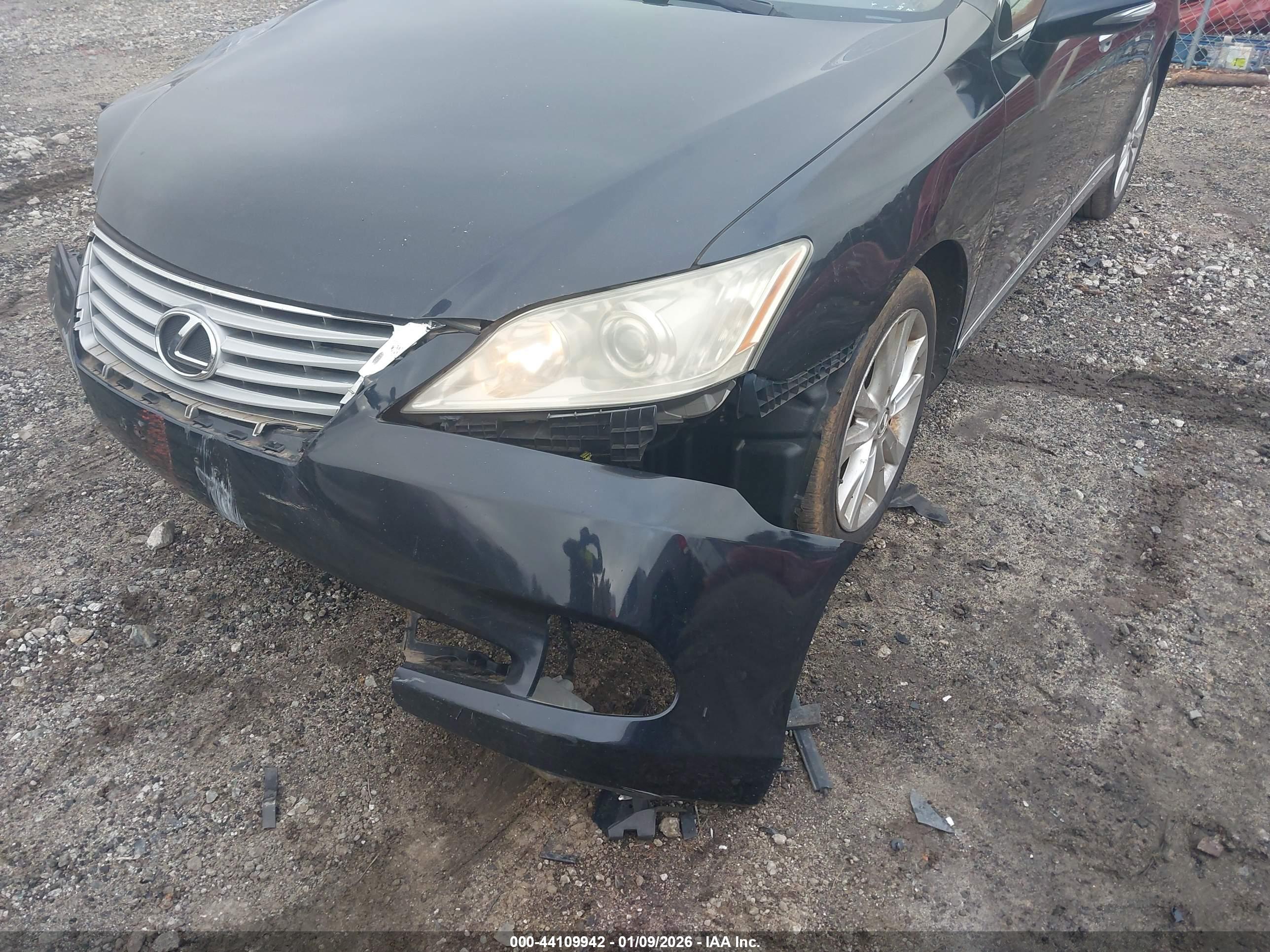 LEXUS ES image 6