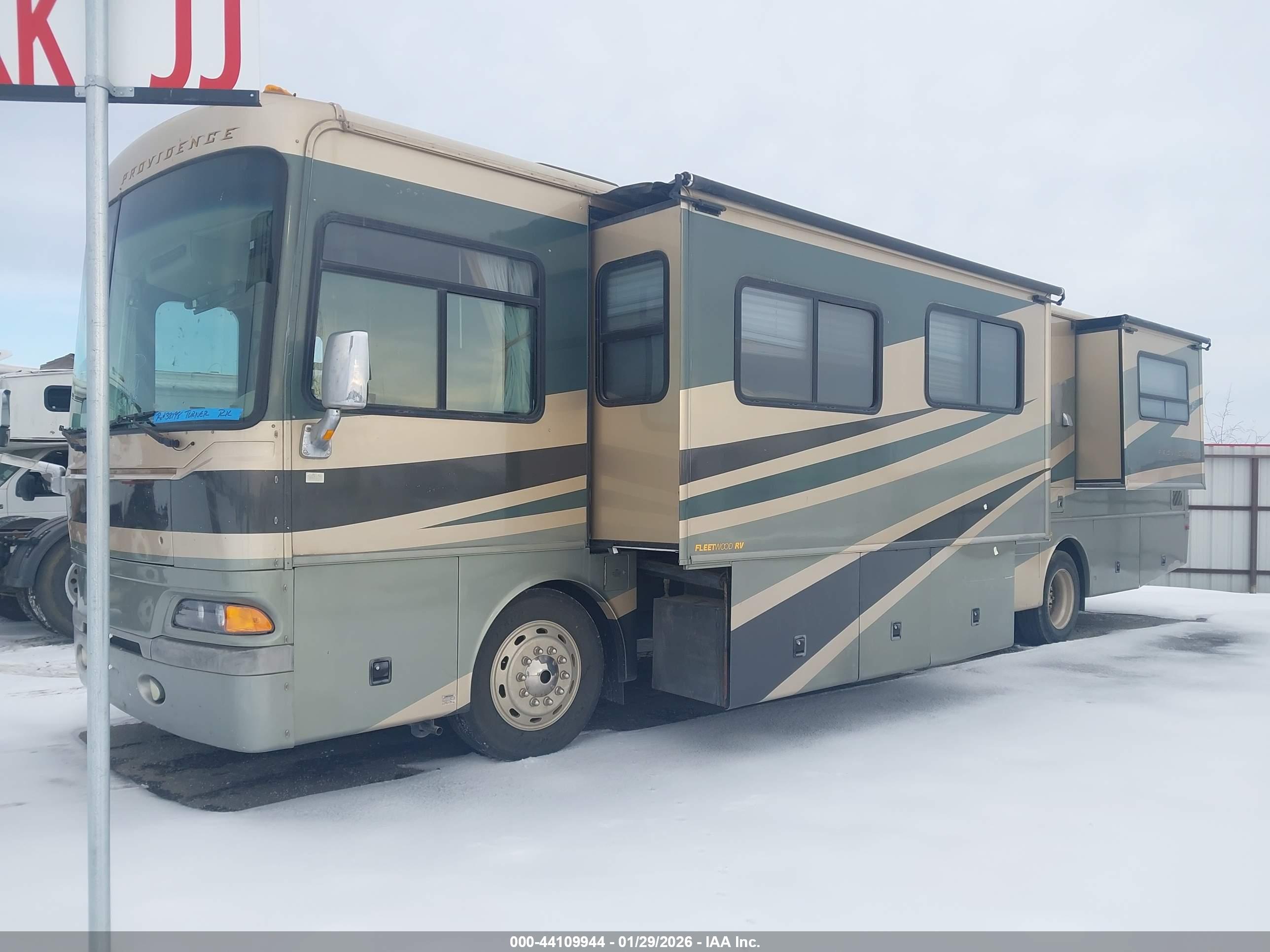FREIGHTLINER CHASSIS image 2