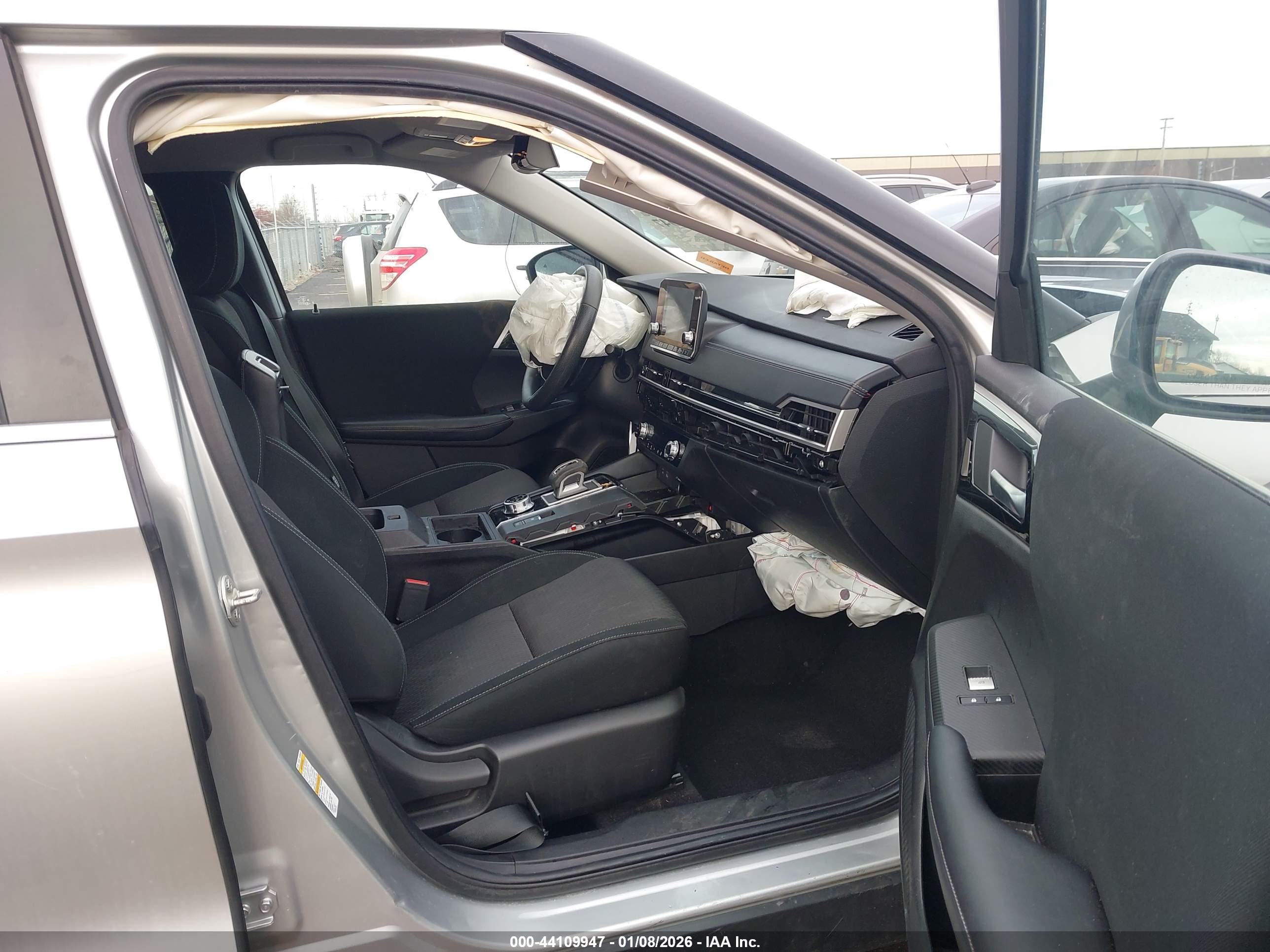 MITSUBISHI OUTLANDER image 5