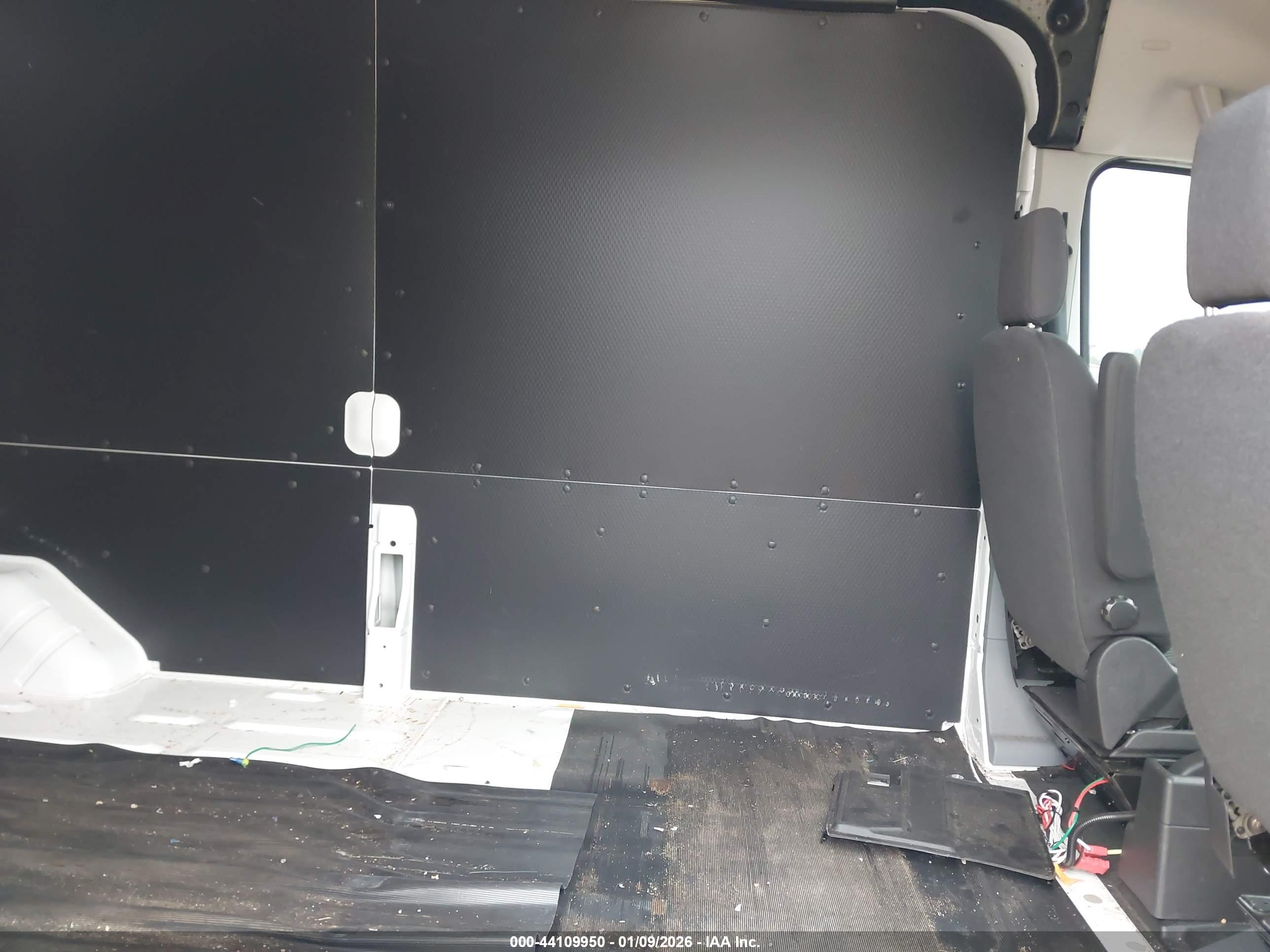 FORD TRANSIT-350 image 8