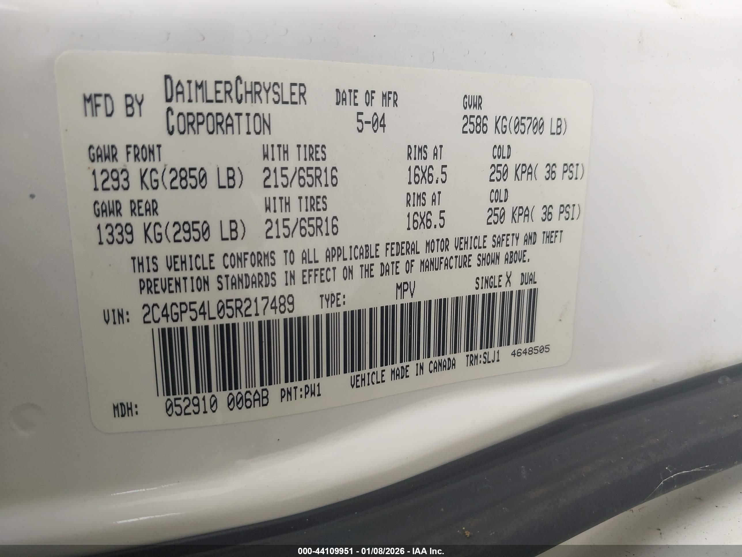 CHRYSLER TOWN image 9