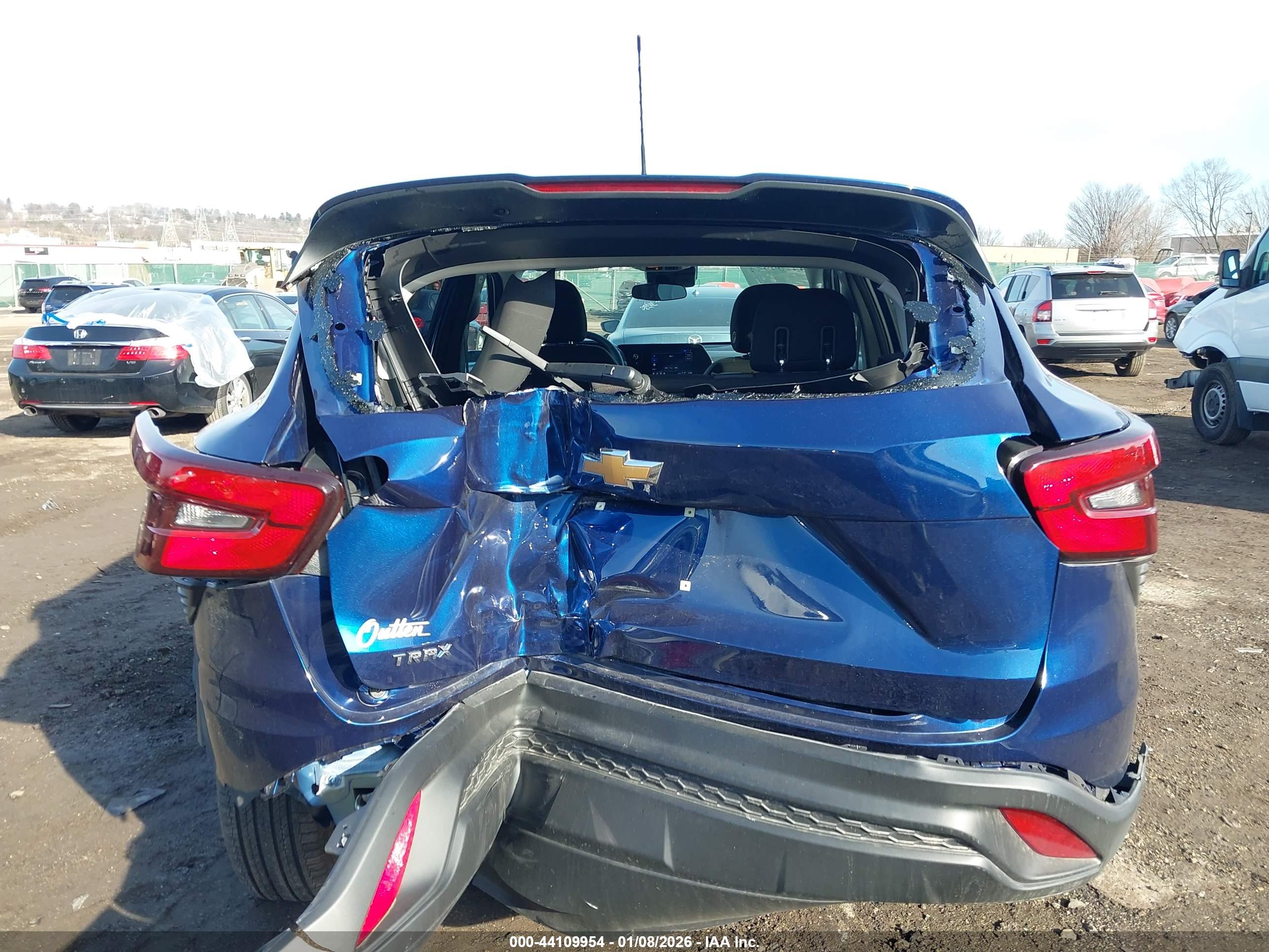 CHEVROLET TRAX image 6