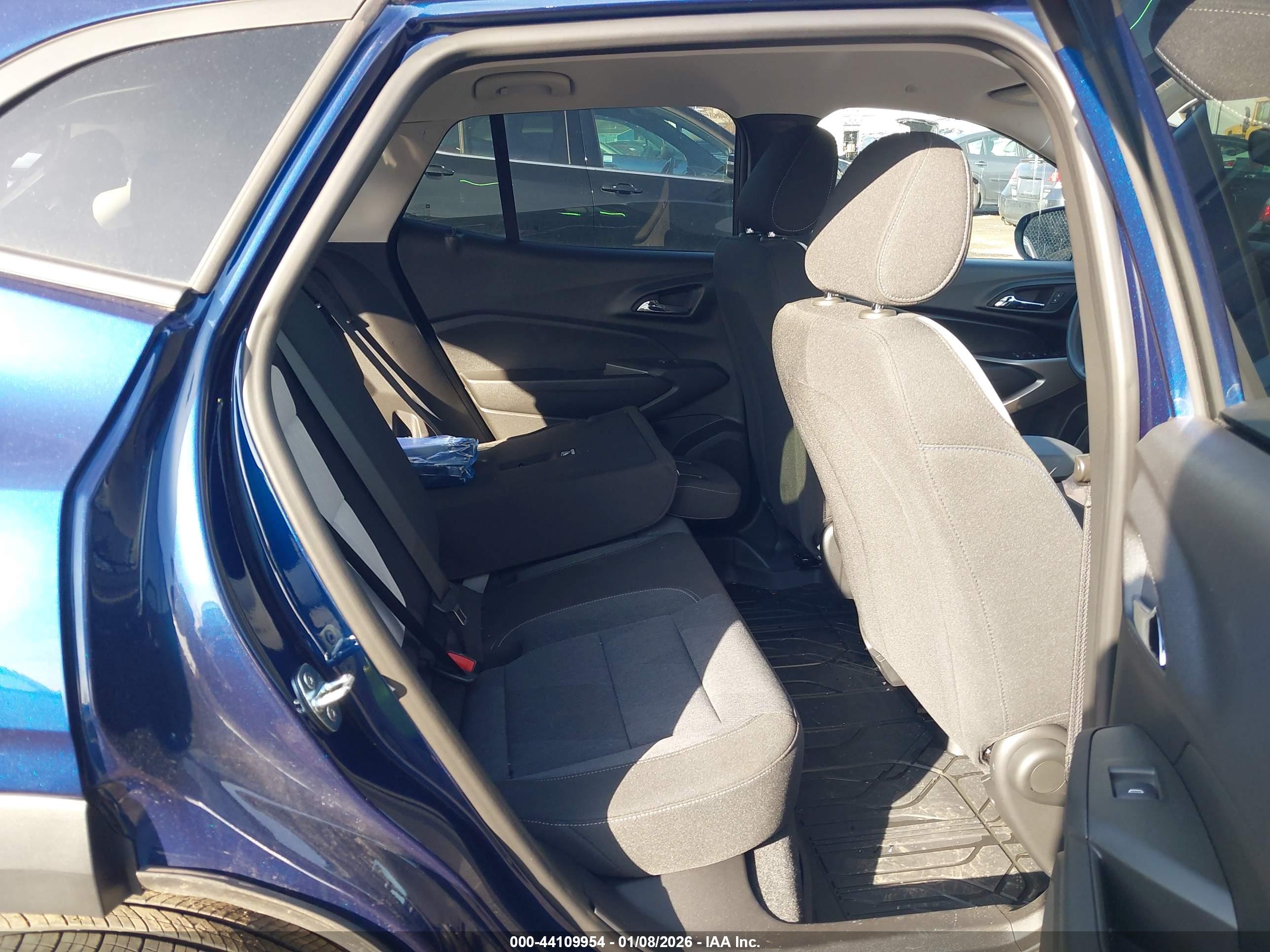 CHEVROLET TRAX image 8