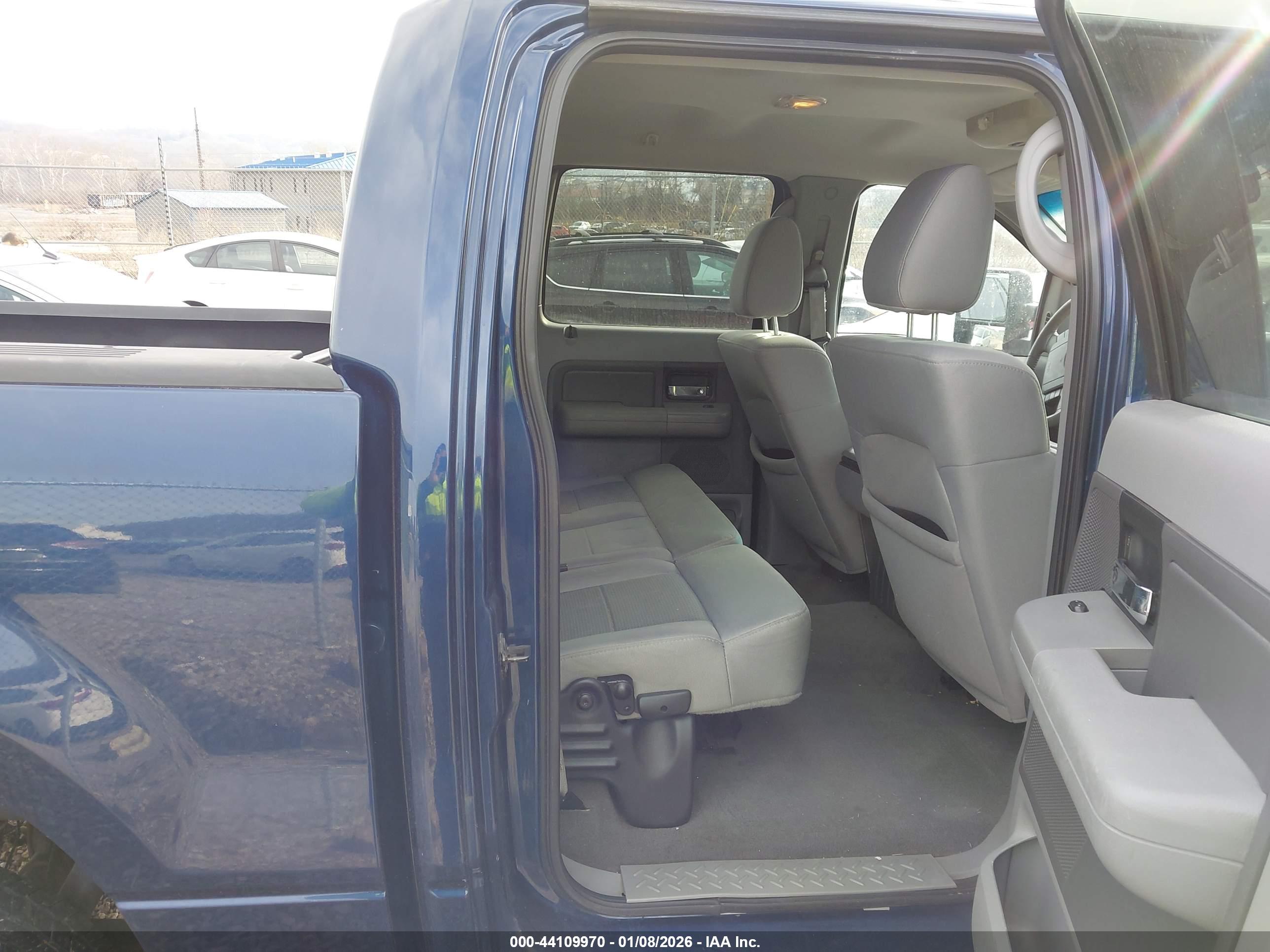 FORD F-150 image 8