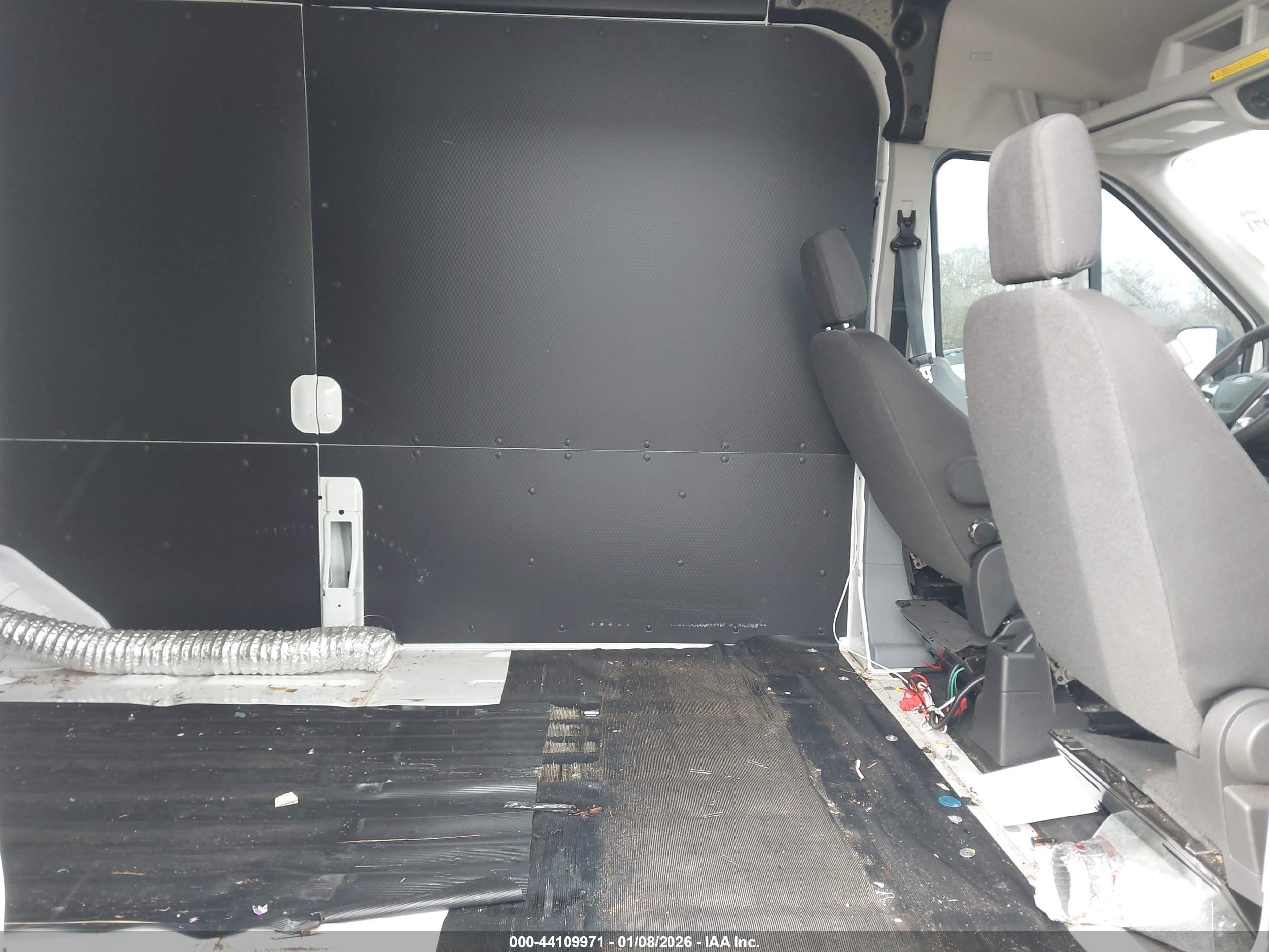 FORD TRANSIT-350 image 8