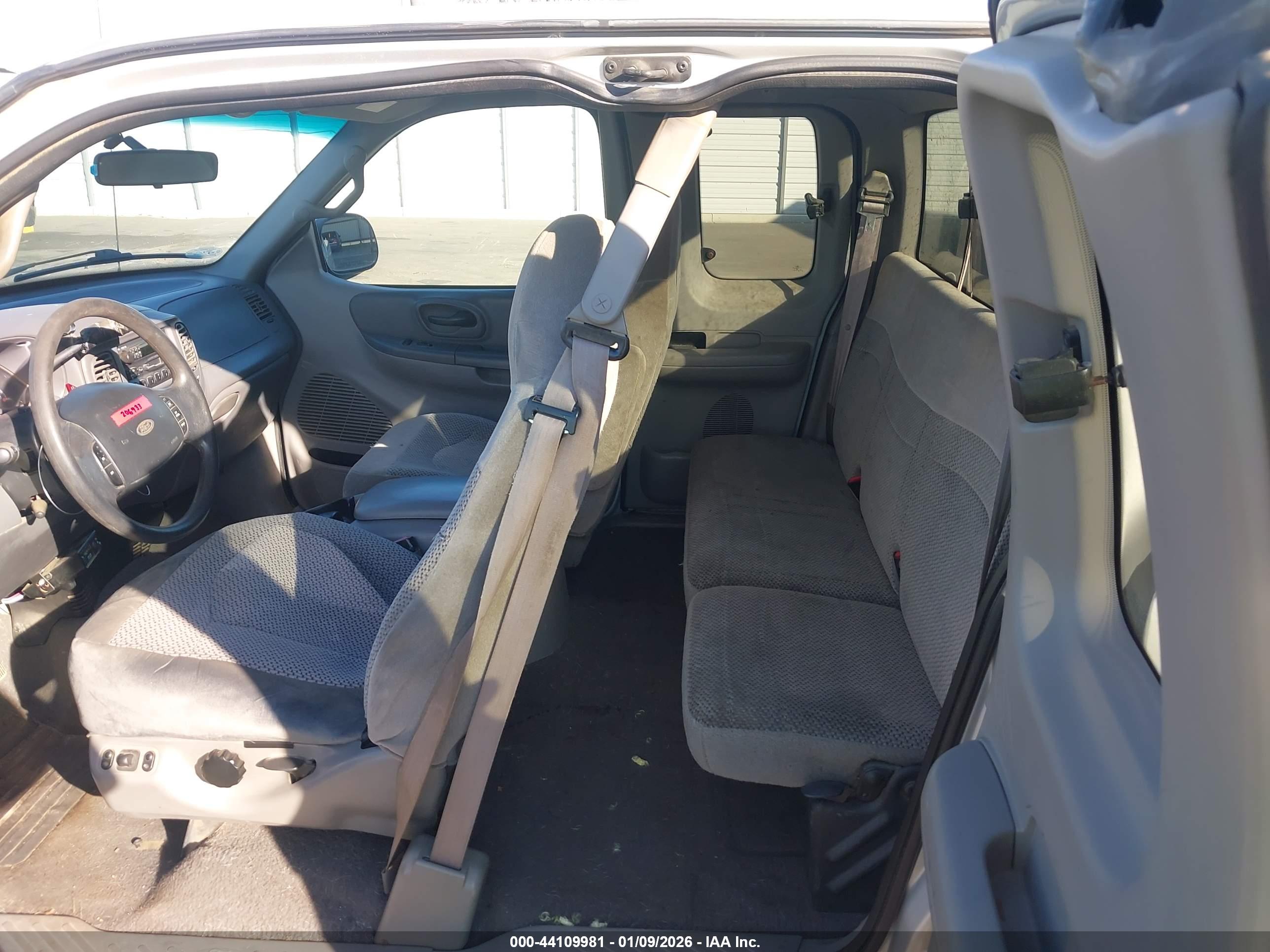 FORD F-150 image 8