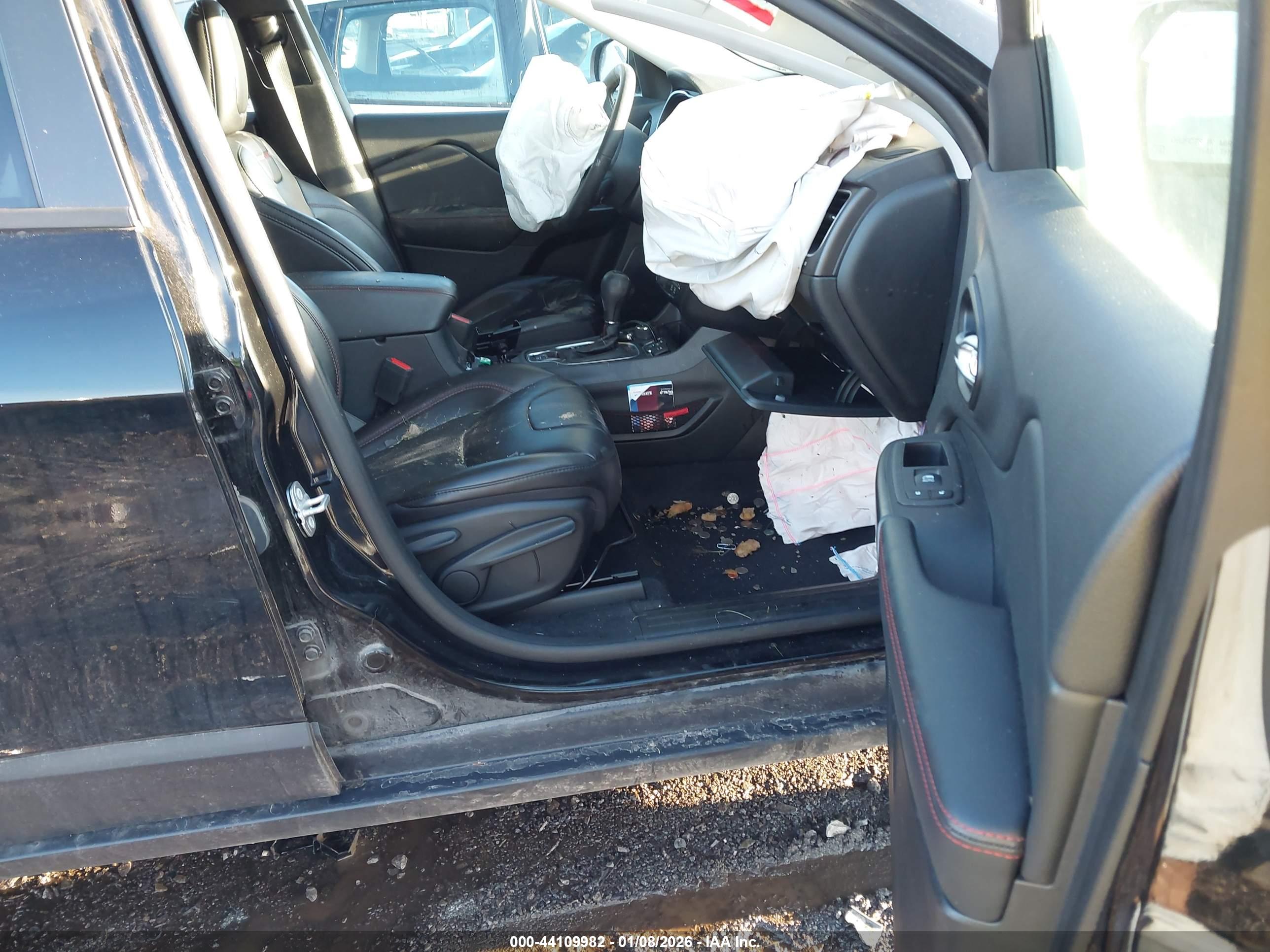 JEEP CHEROKEE image 5
