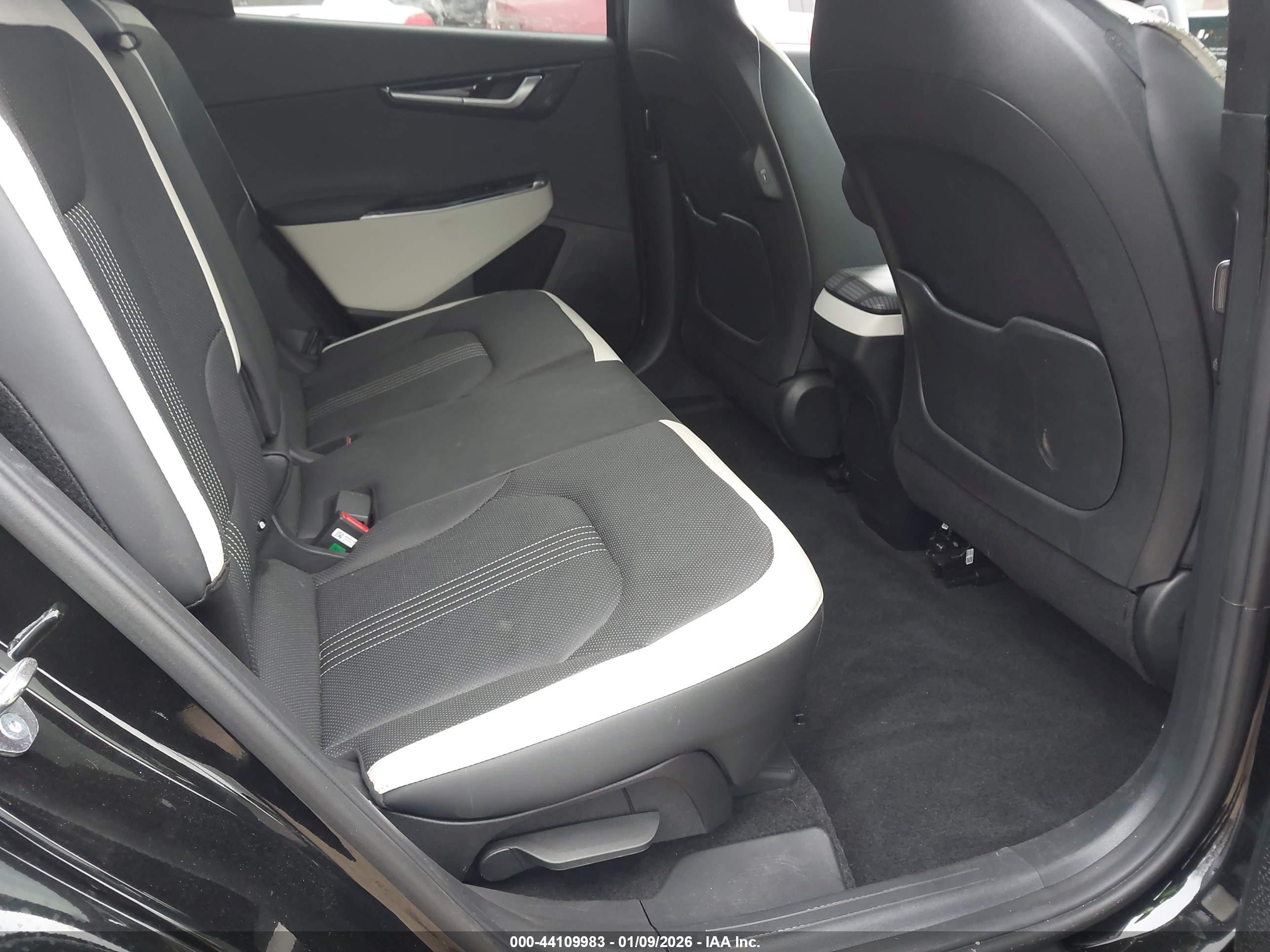 KIA EV6 image 8
