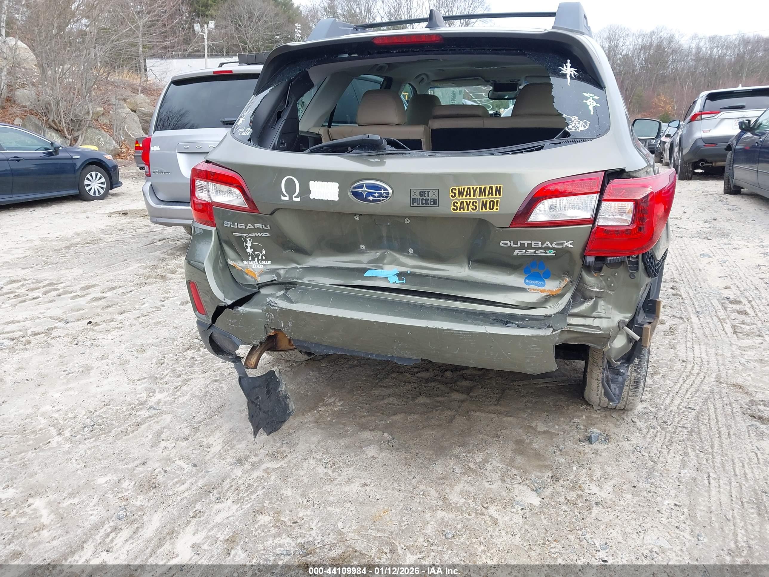 SUBARU OUTBACK image 6