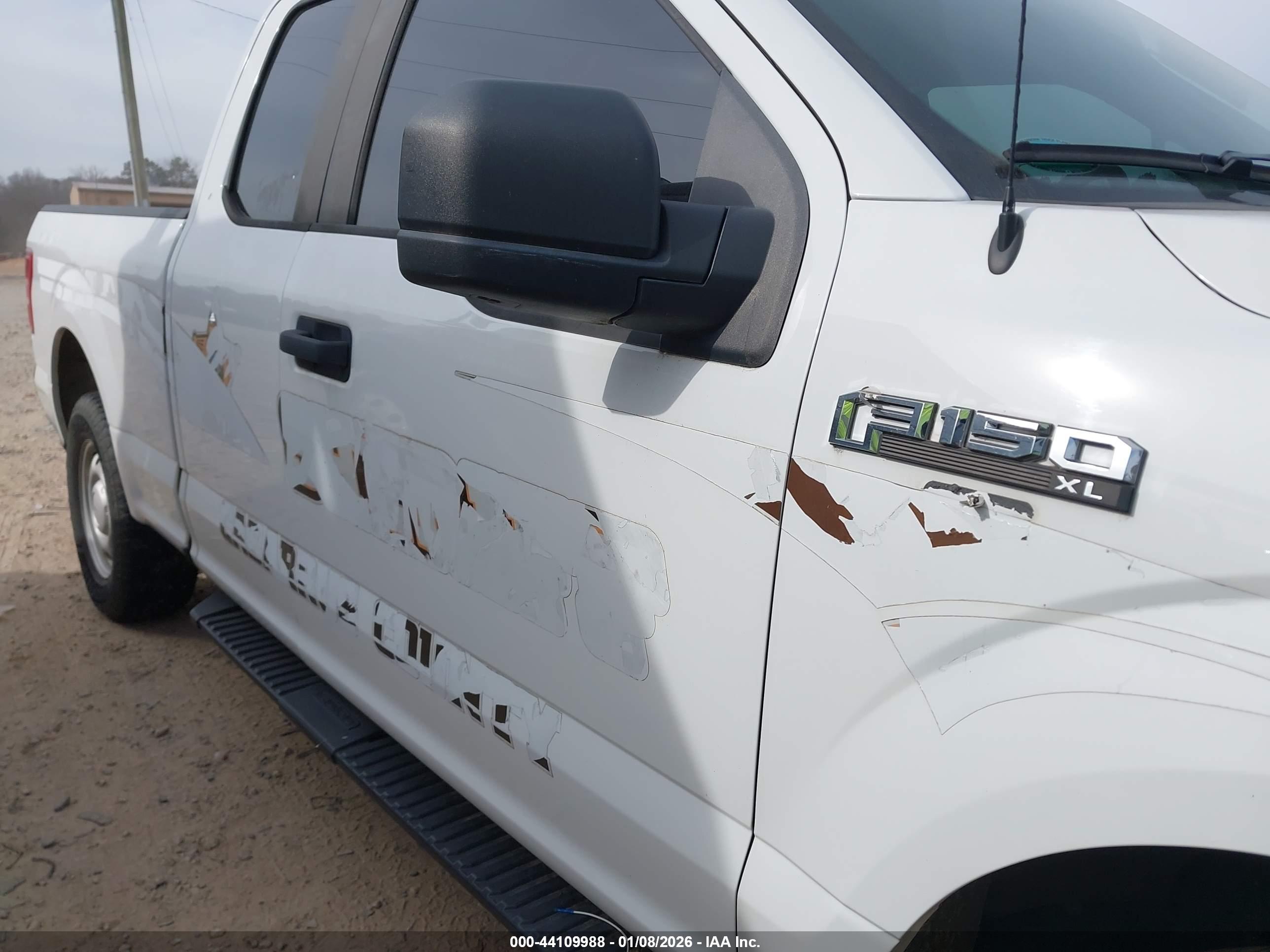 FORD F-150 image 6