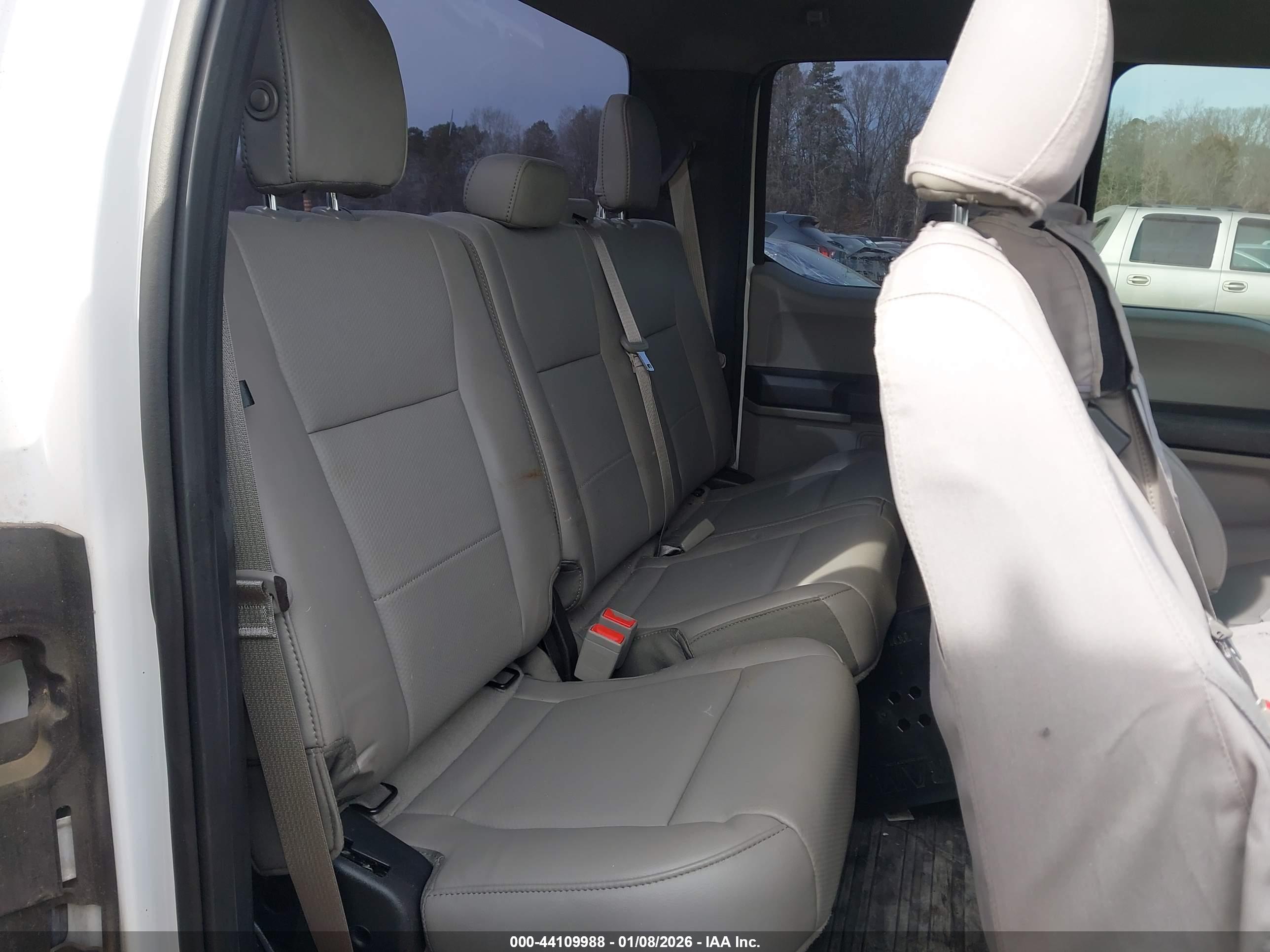 FORD F-150 image 8