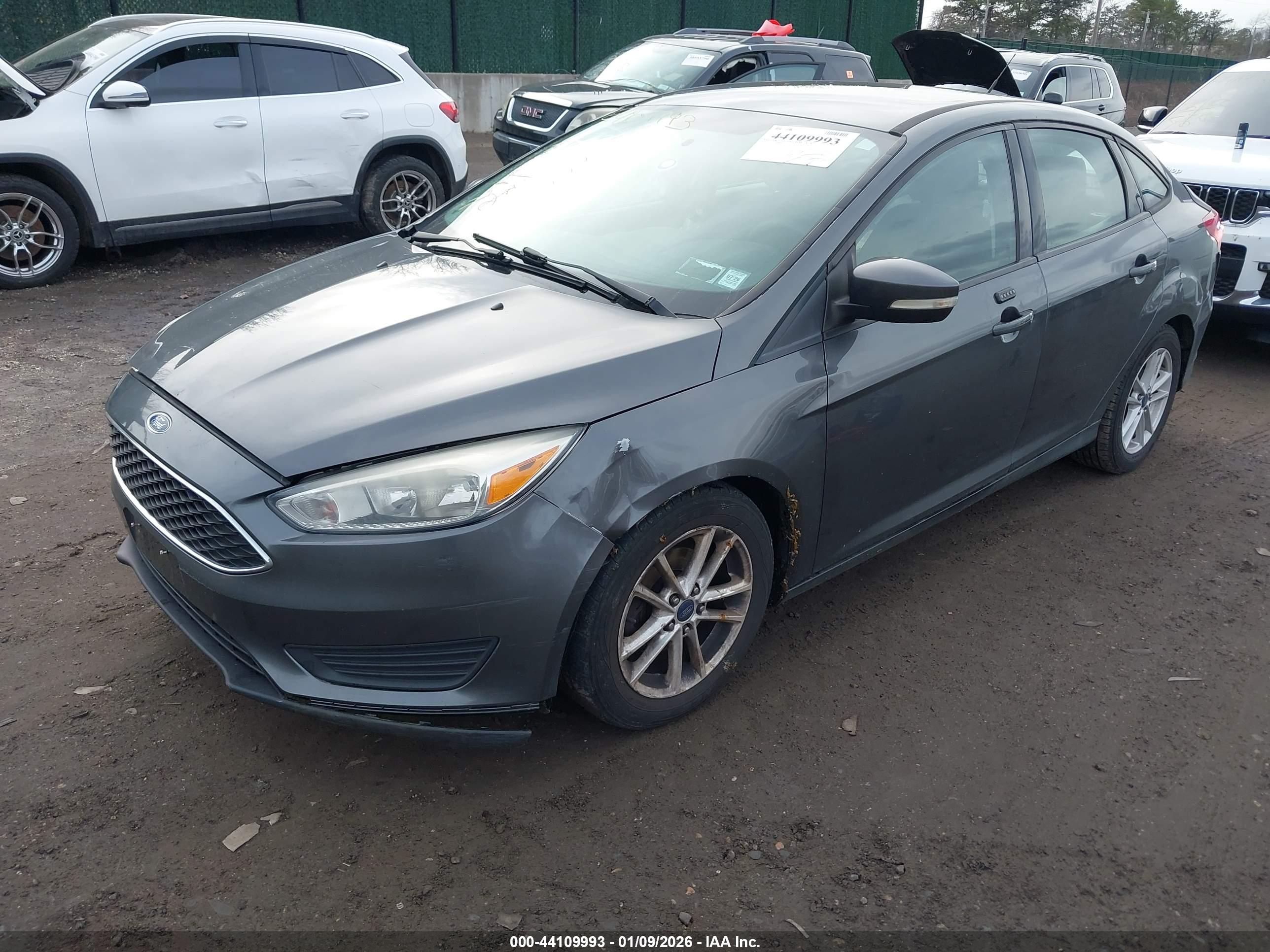 FORD FOCUS image 2