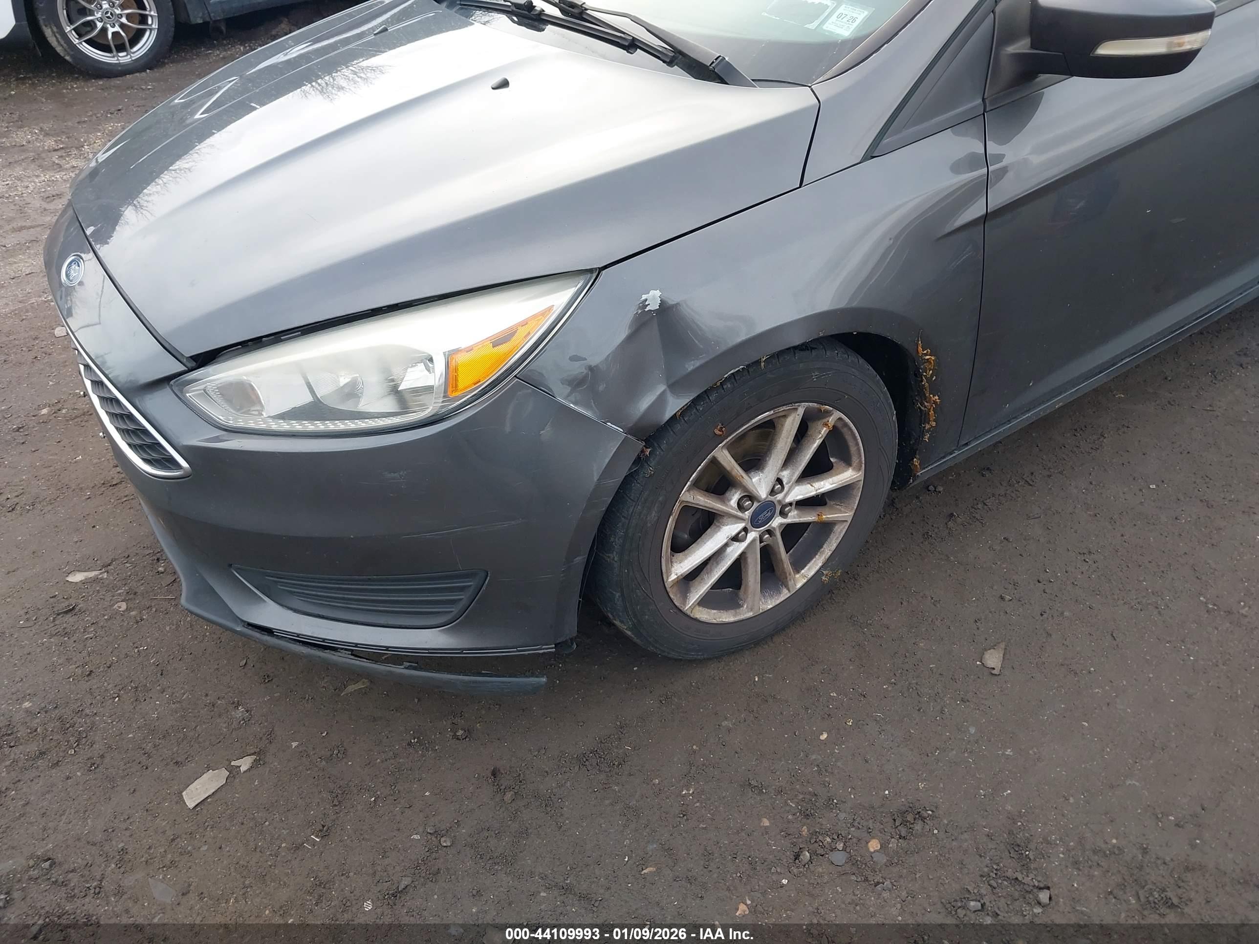 FORD FOCUS image 6