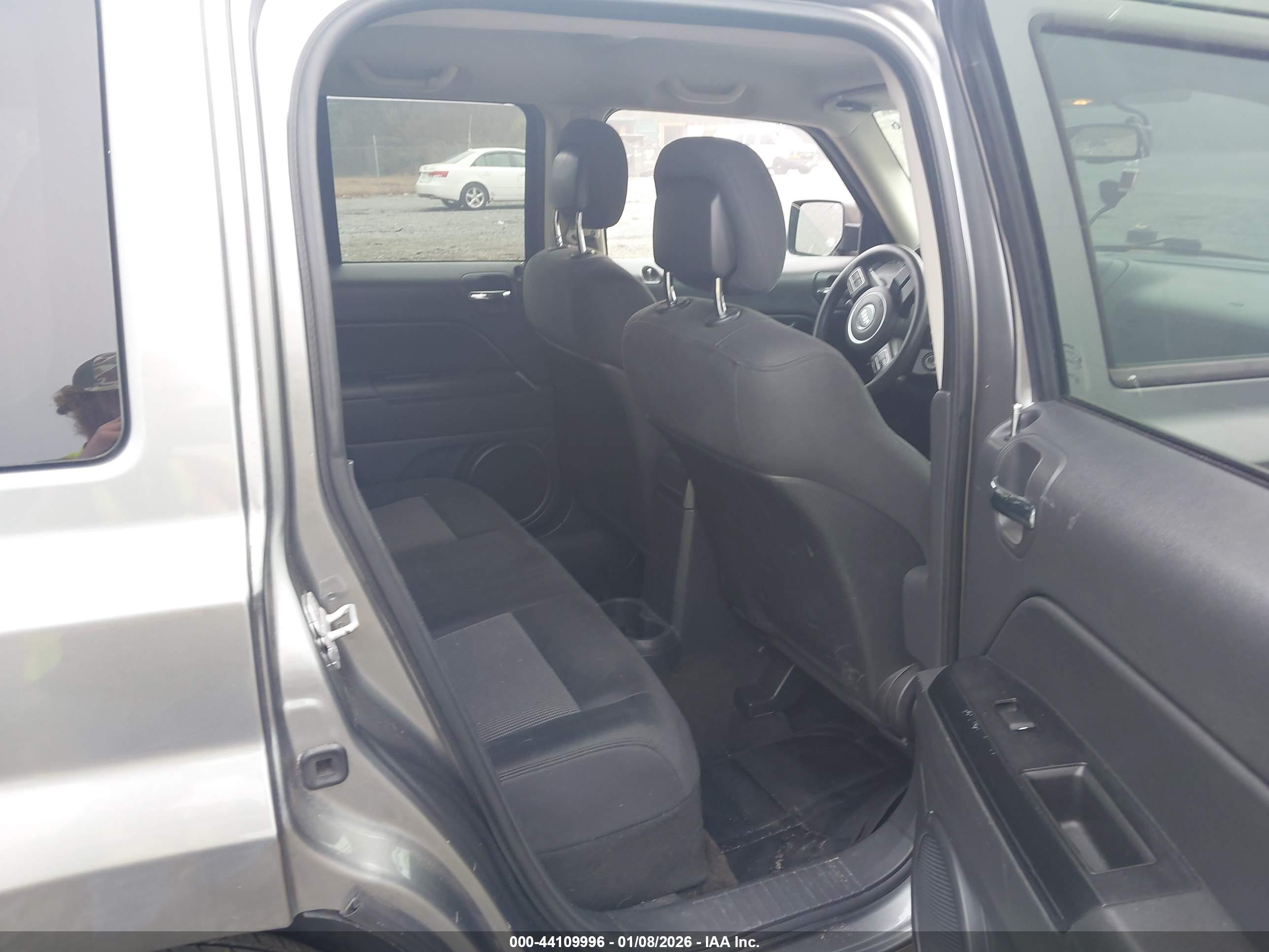 JEEP PATRIOT image 8