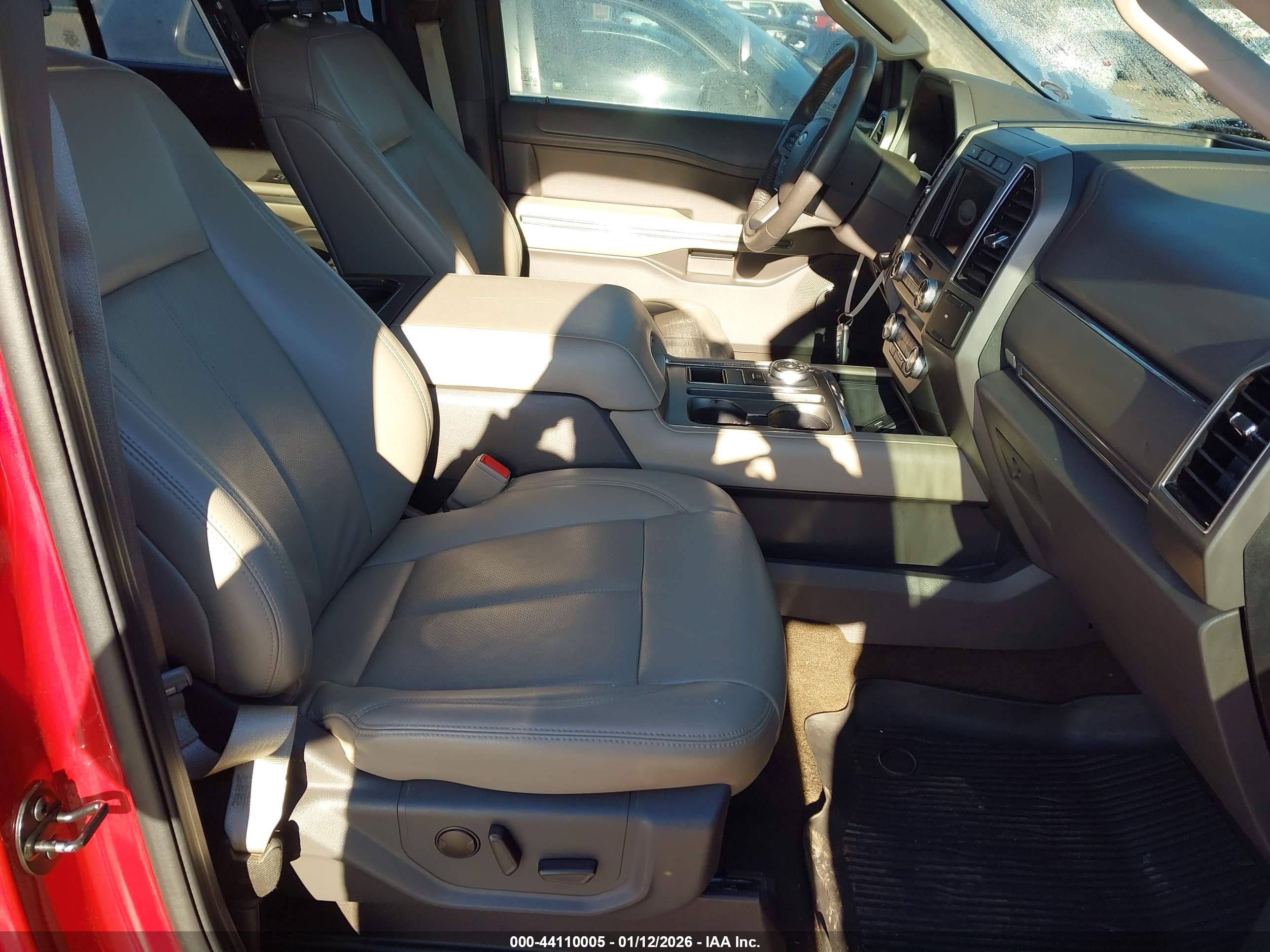 FORD EXPEDITION image 5