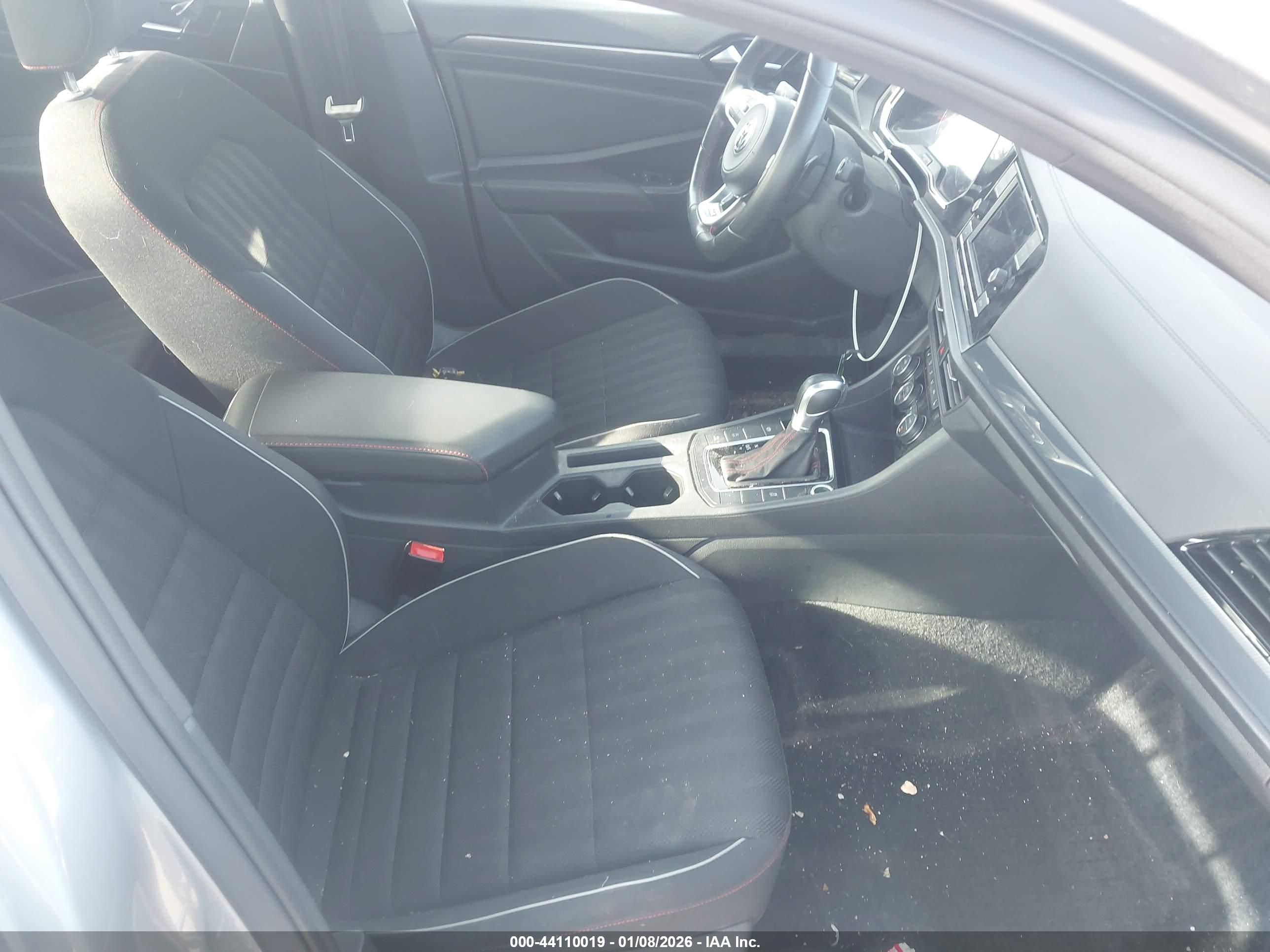VOLKSWAGEN JETTA image 5