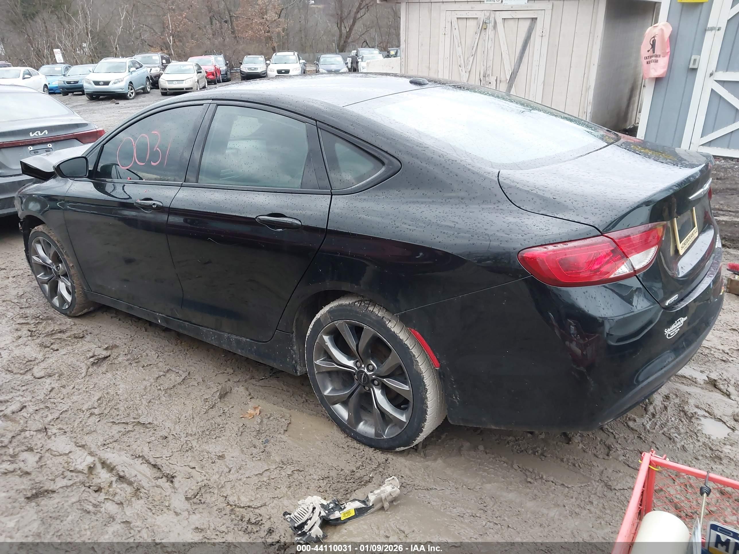 CHRYSLER 200 image 3