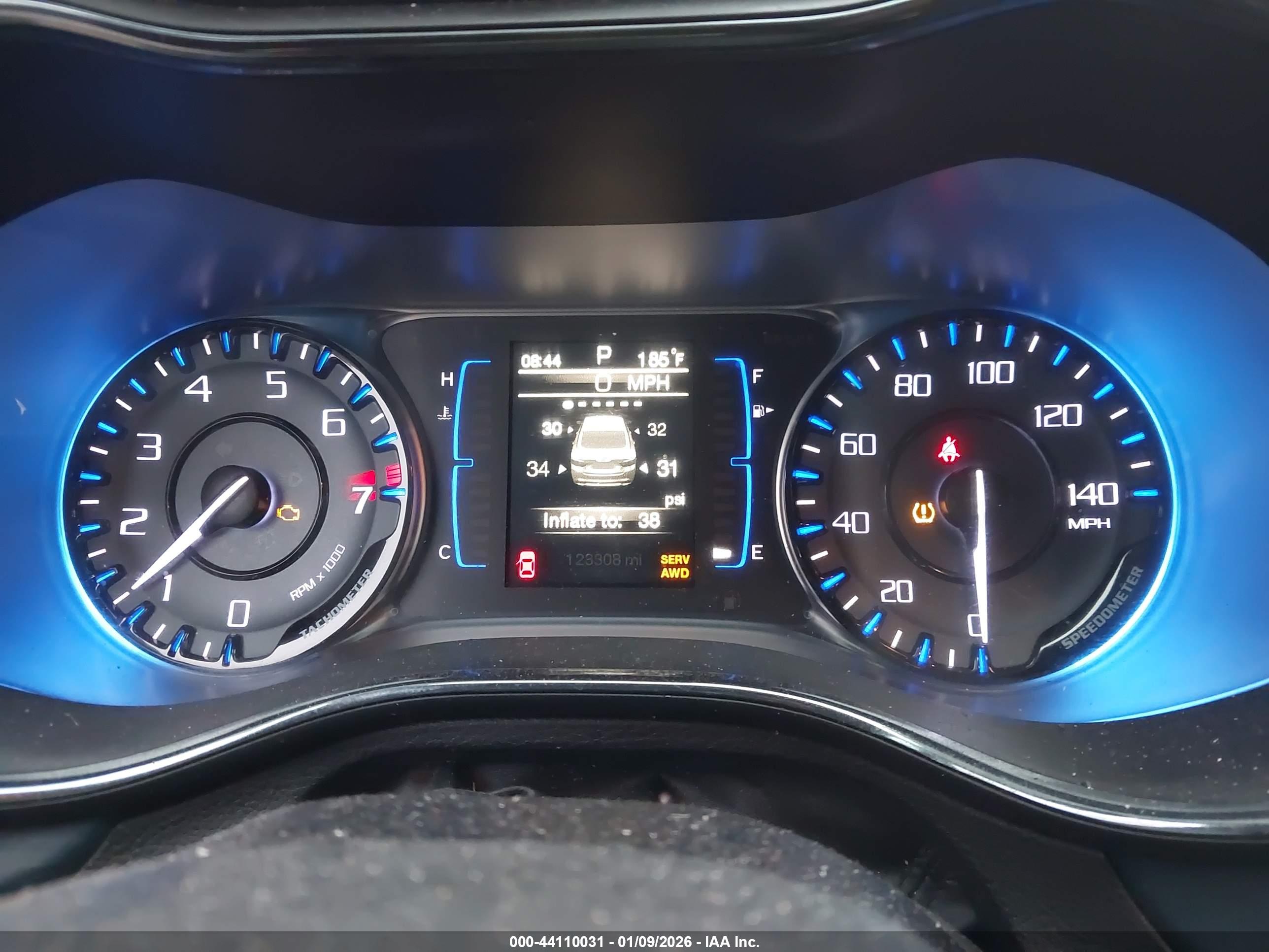 CHRYSLER 200 image 7