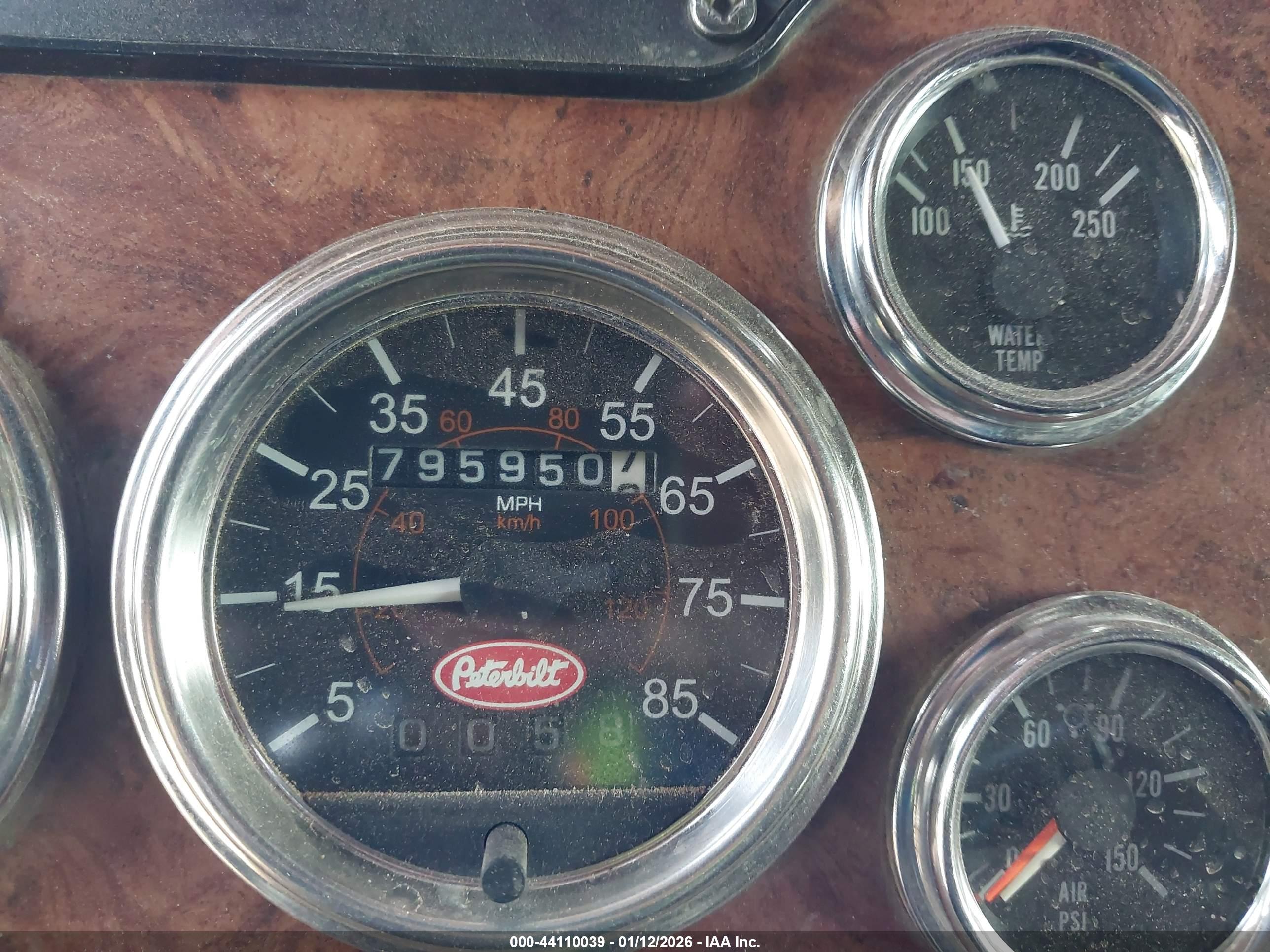 PETERBILT 379 image 6