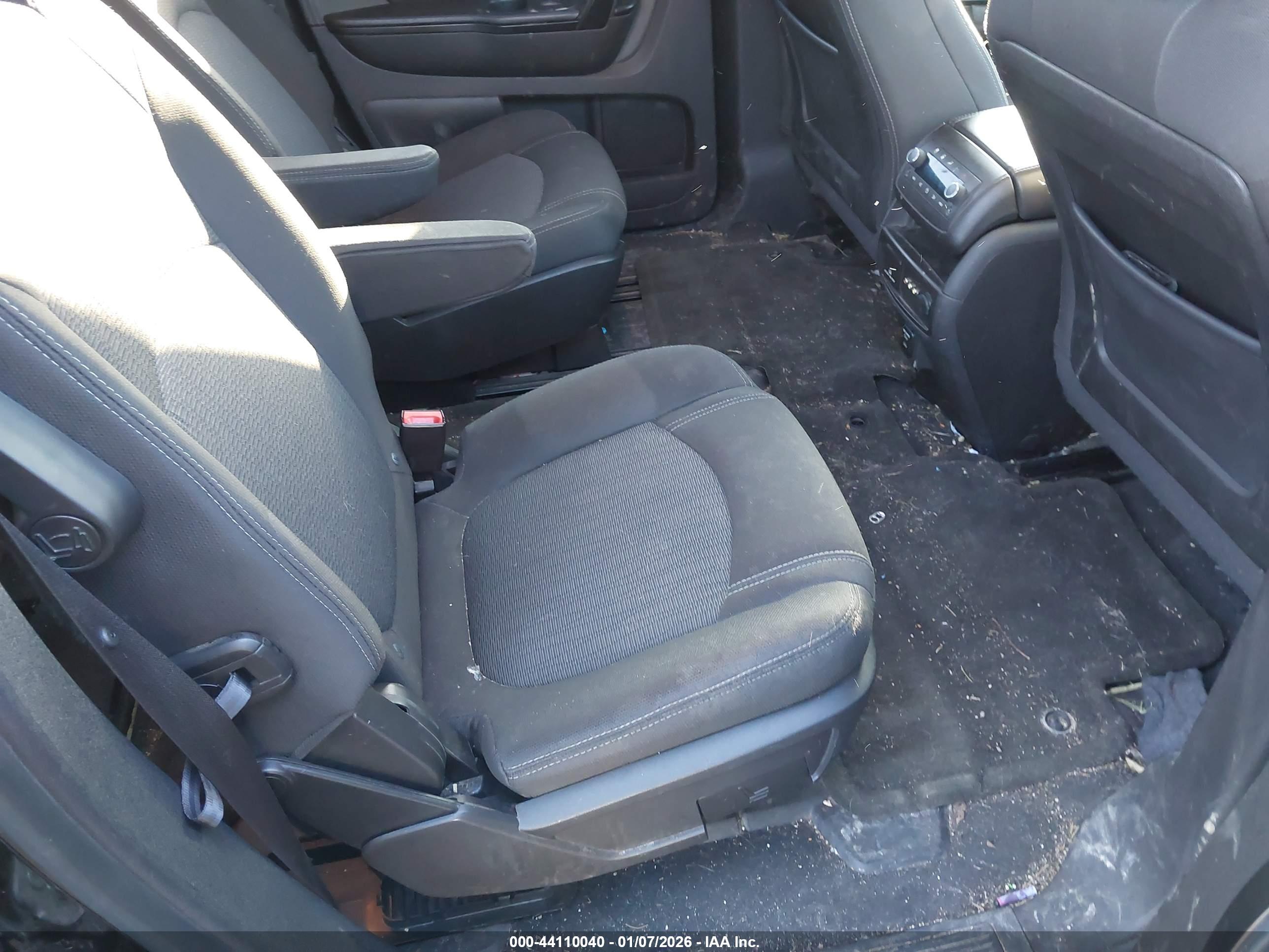 CHEVROLET TRAVERSE image 8