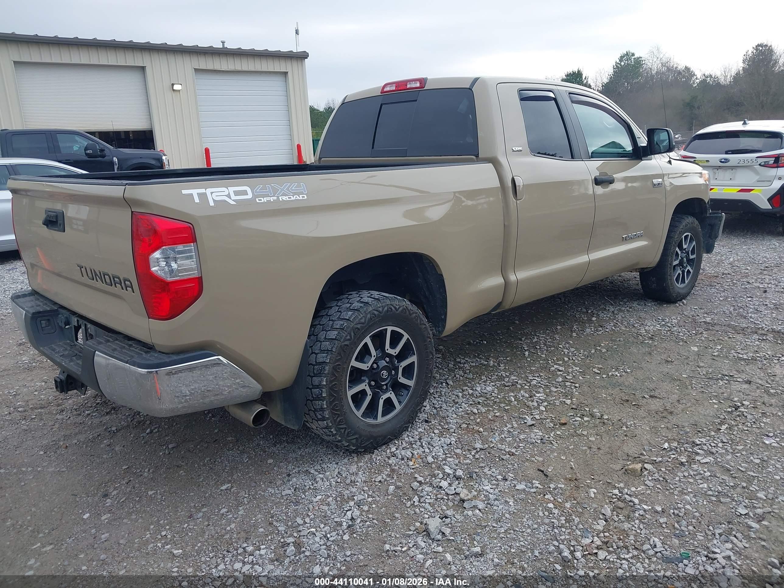 TOYOTA TUNDRA image 4
