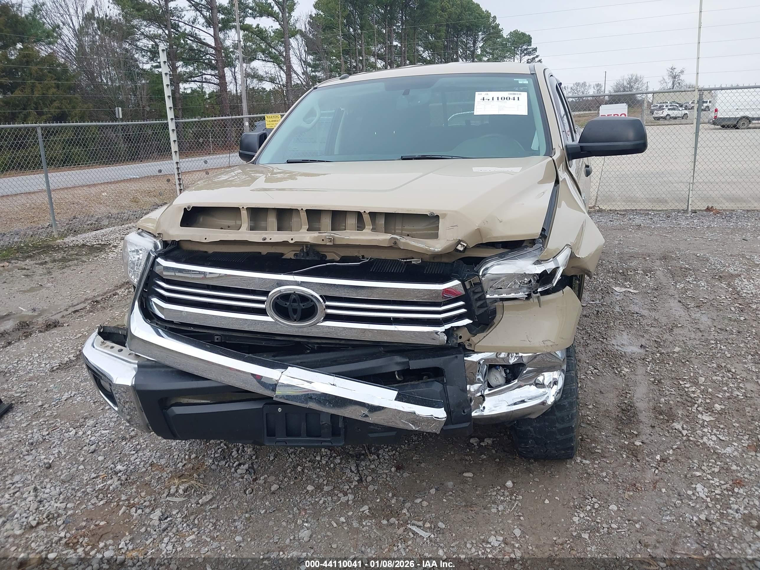 TOYOTA TUNDRA image 6