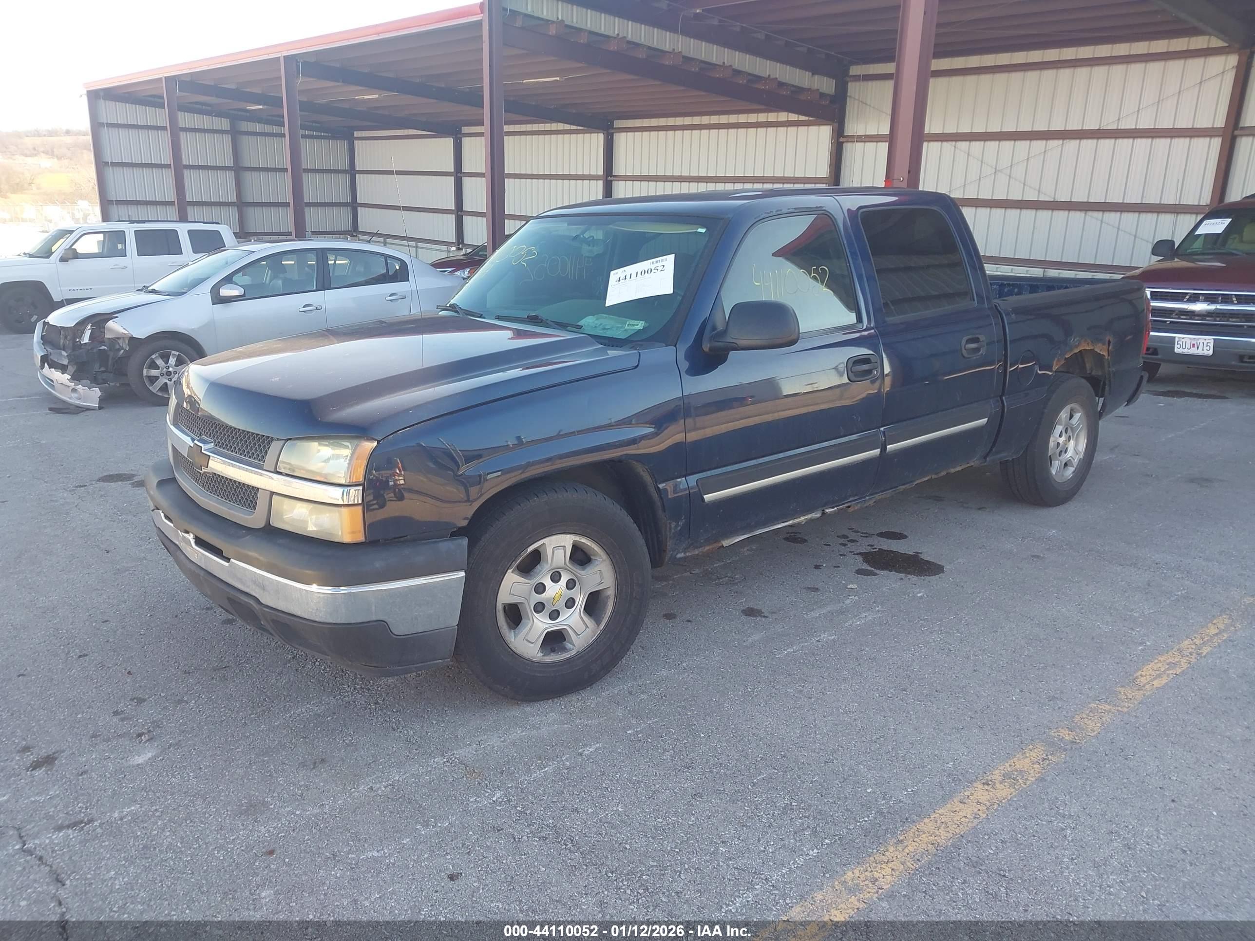 CHEVROLET SILVERADO image 2