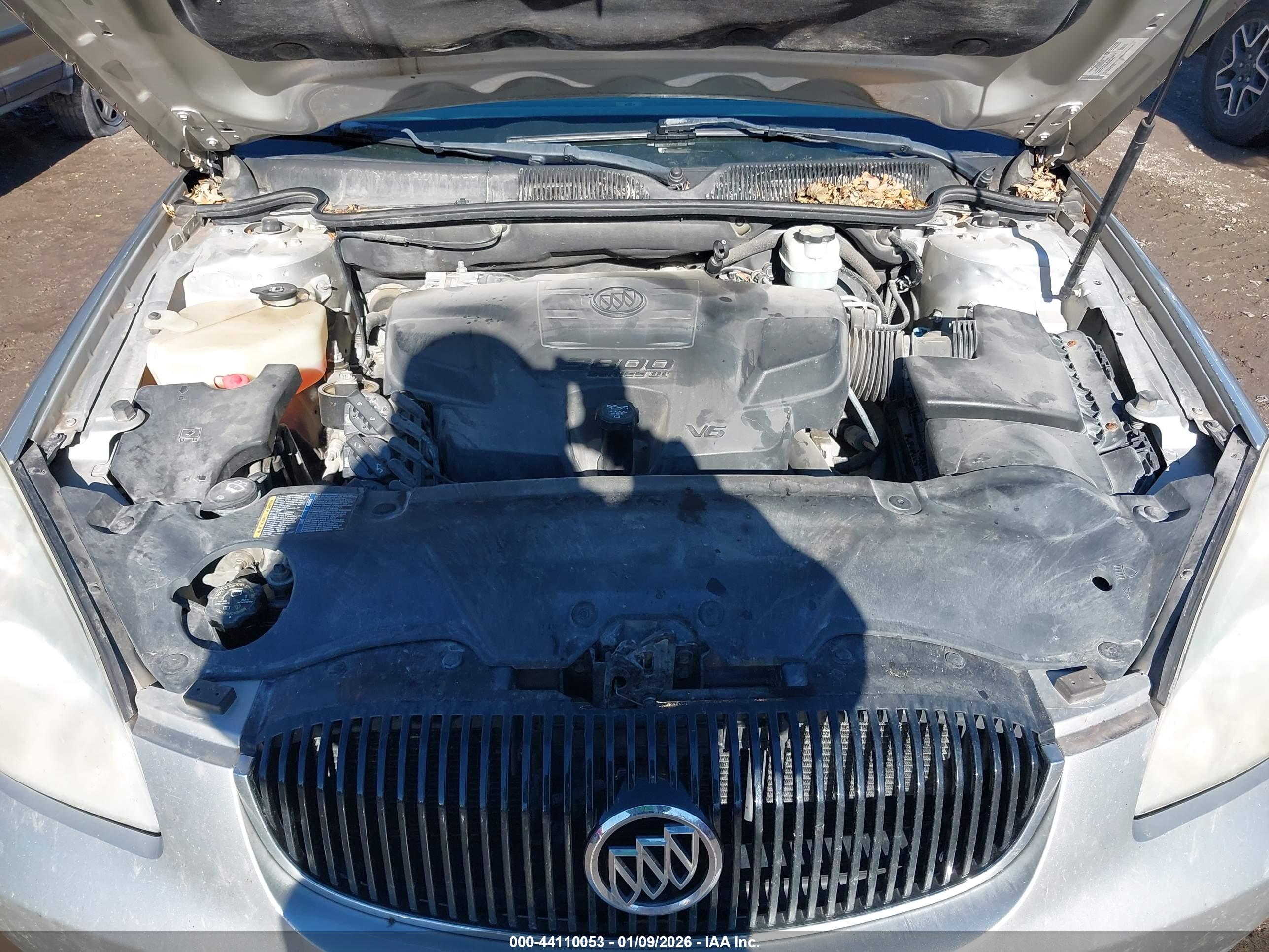 BUICK LUCERNE image 10