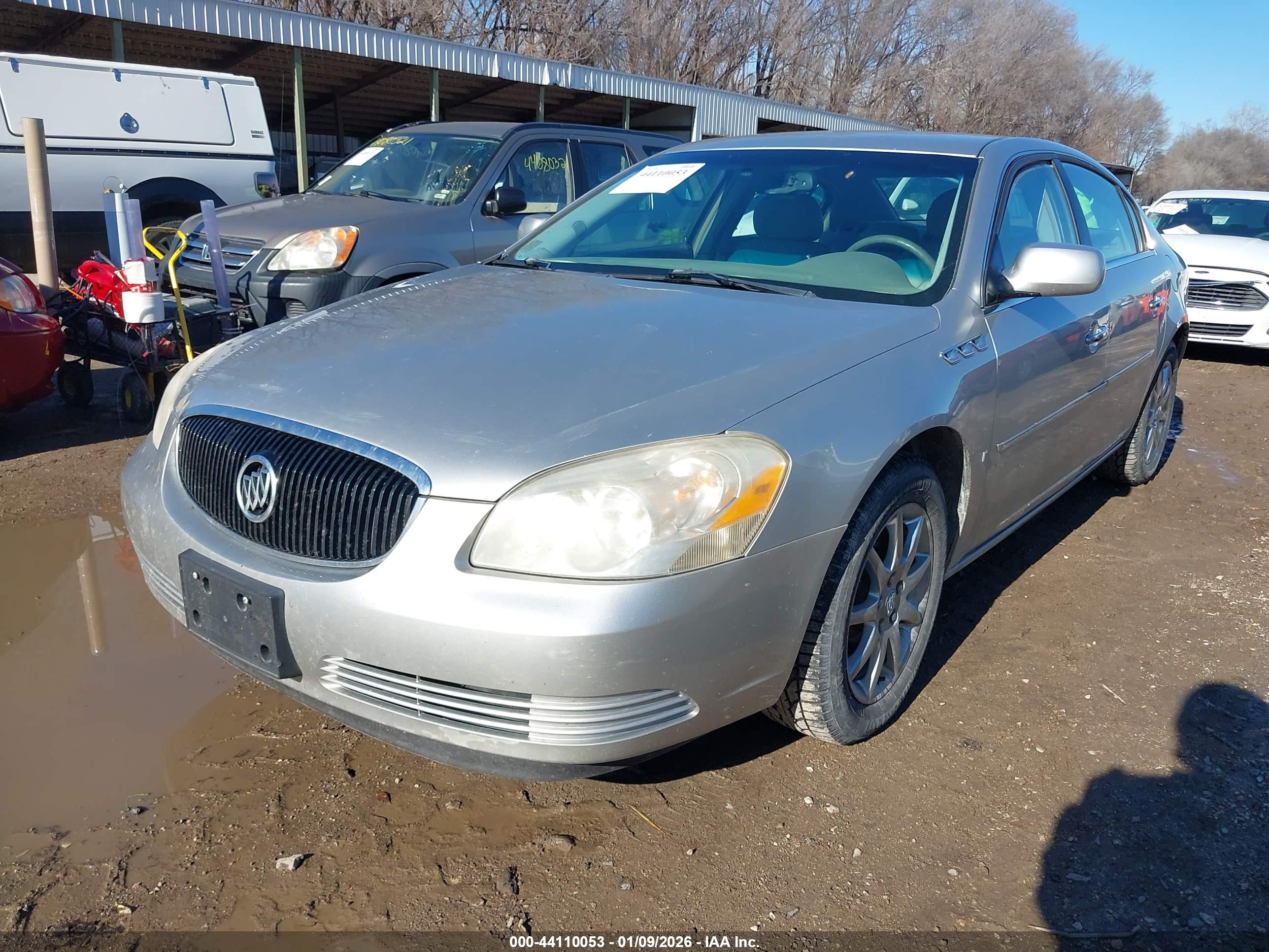 BUICK LUCERNE image 2