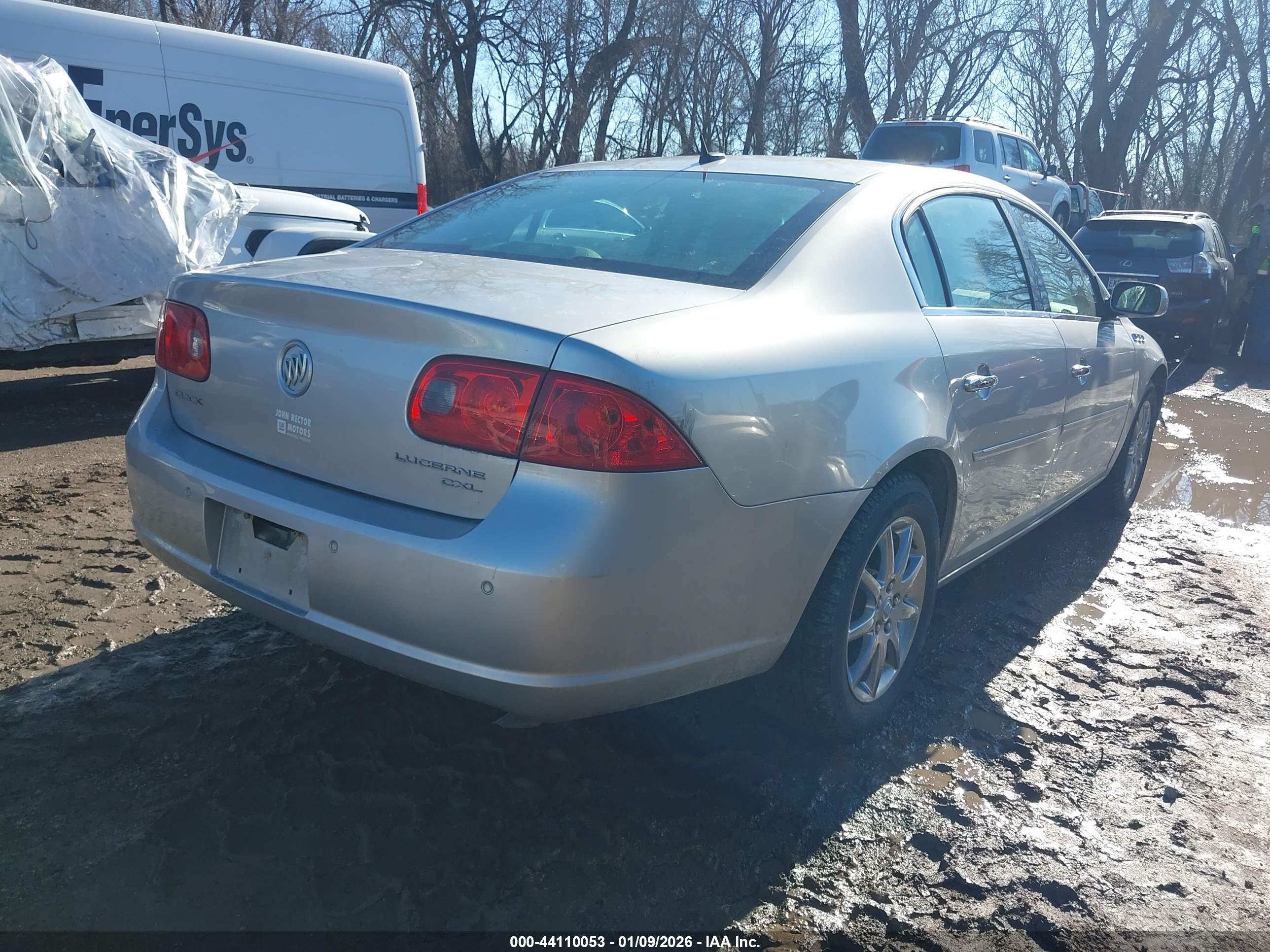 BUICK LUCERNE image 4