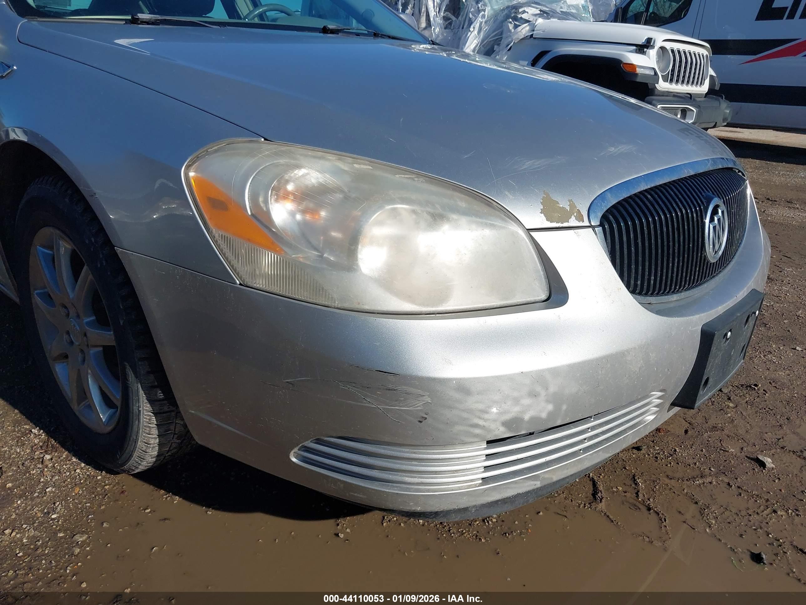 BUICK LUCERNE image 6