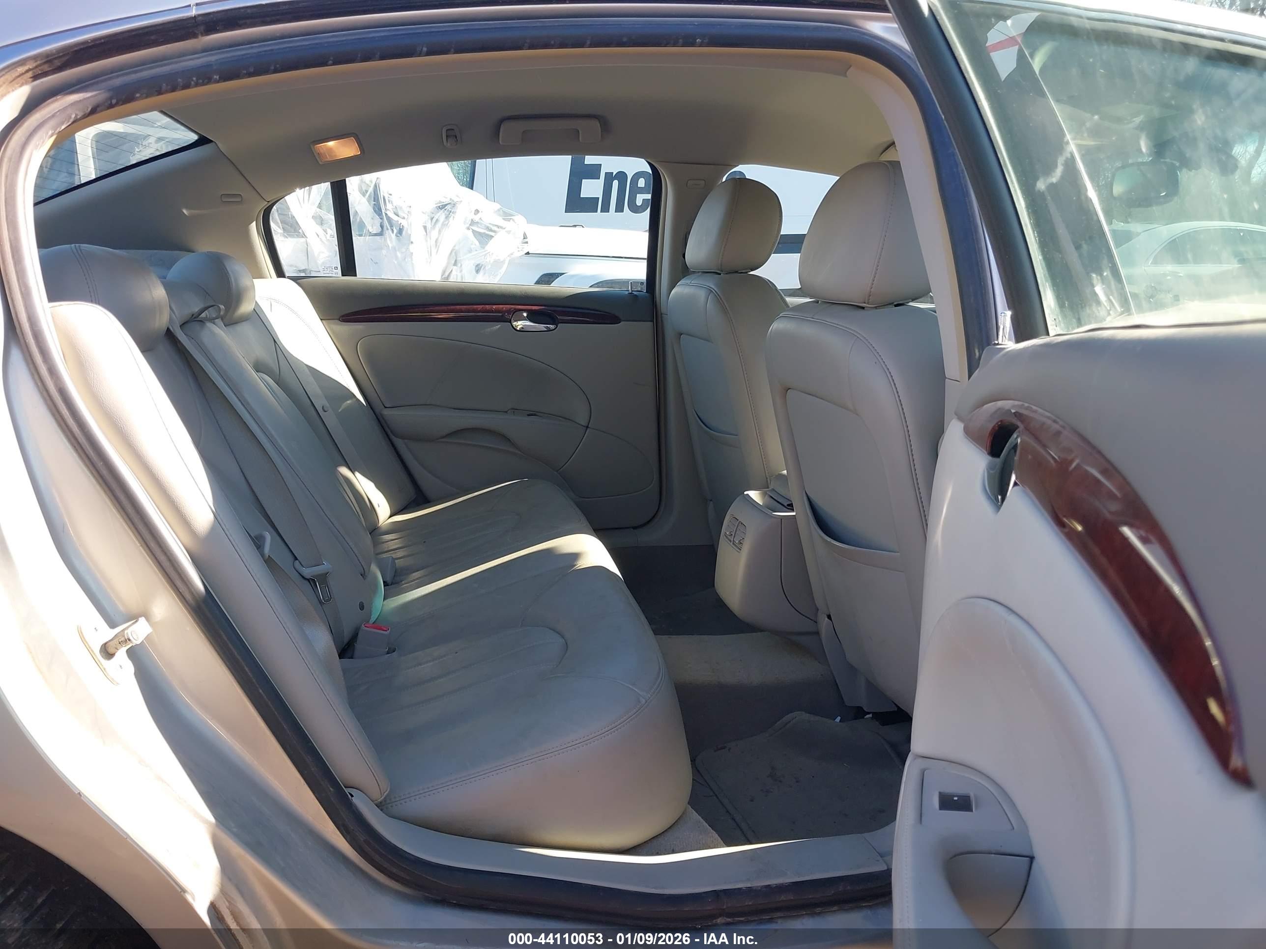 BUICK LUCERNE image 8