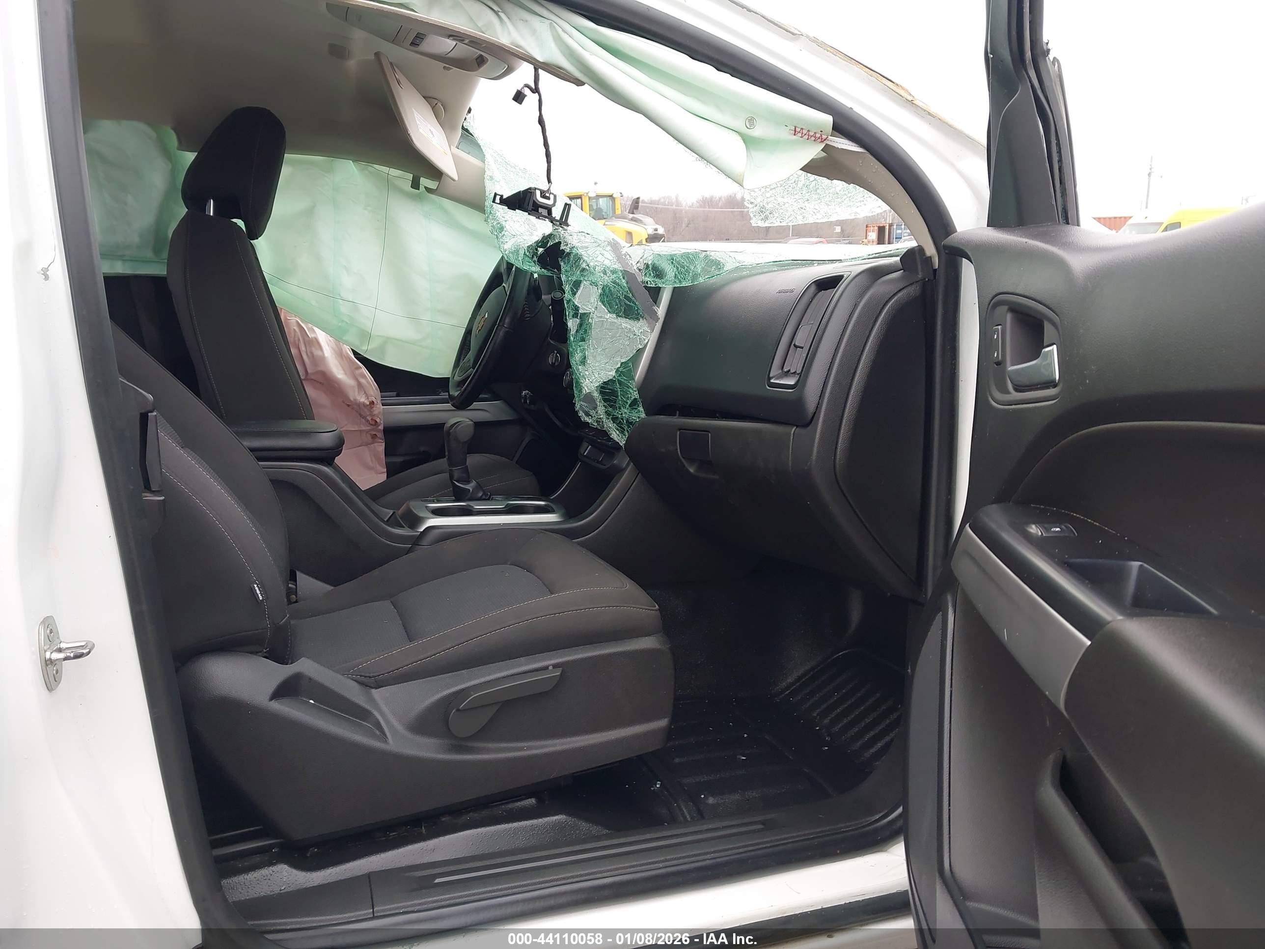 CHEVROLET COLORADO image 5
