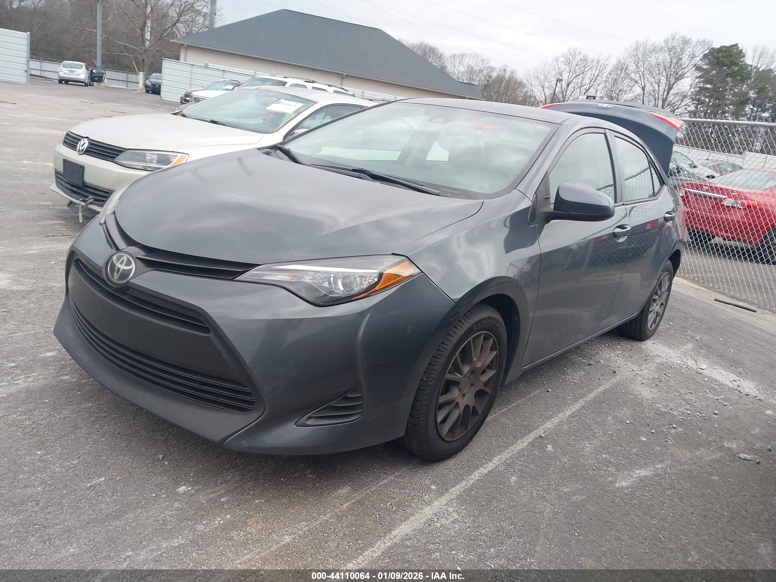 TOYOTA COROLLA image 2